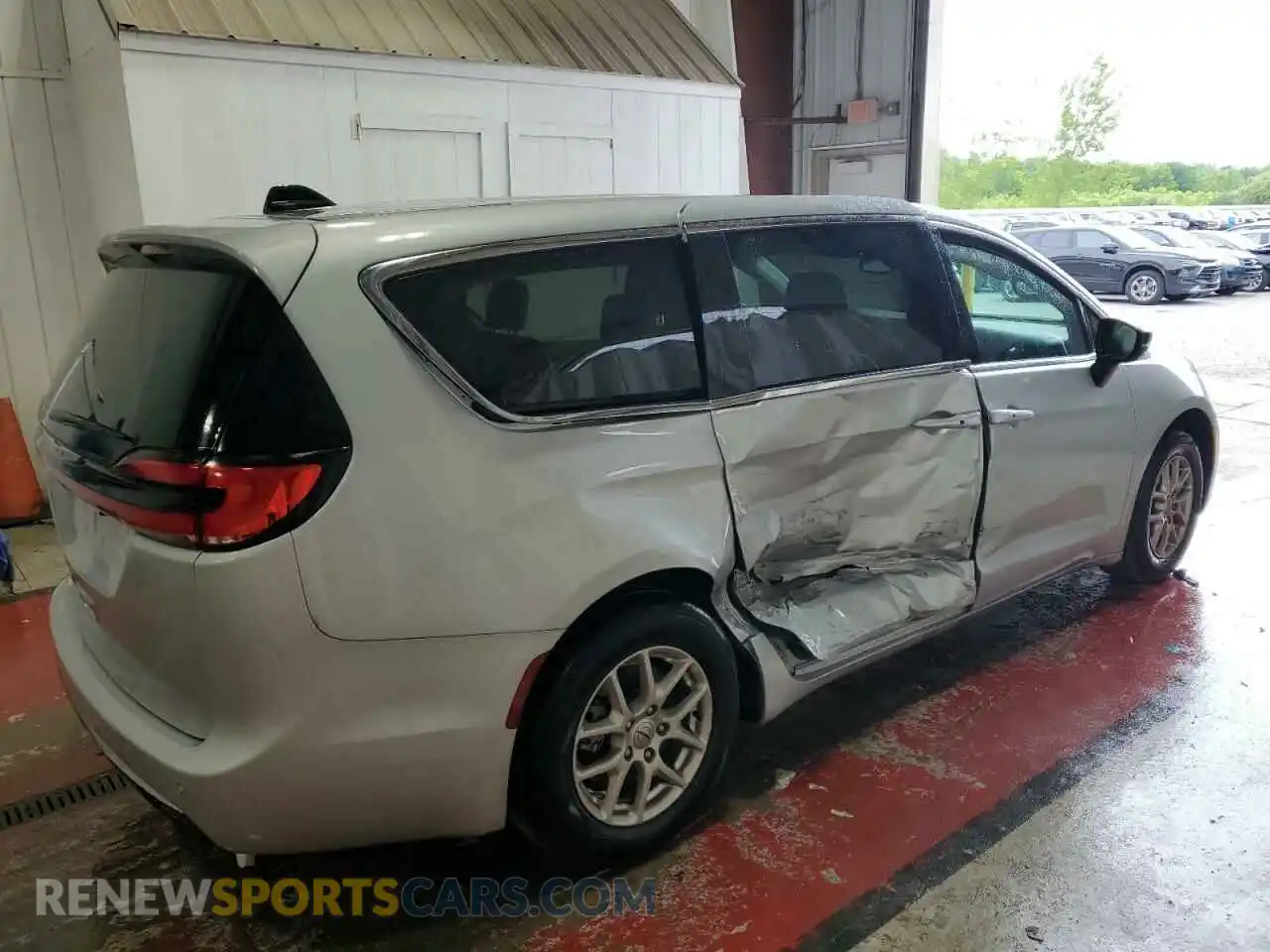3 fotografías del automóvil dañado 2C4RC1BG5RR171120 CHRYSLER PACIFICA 2024