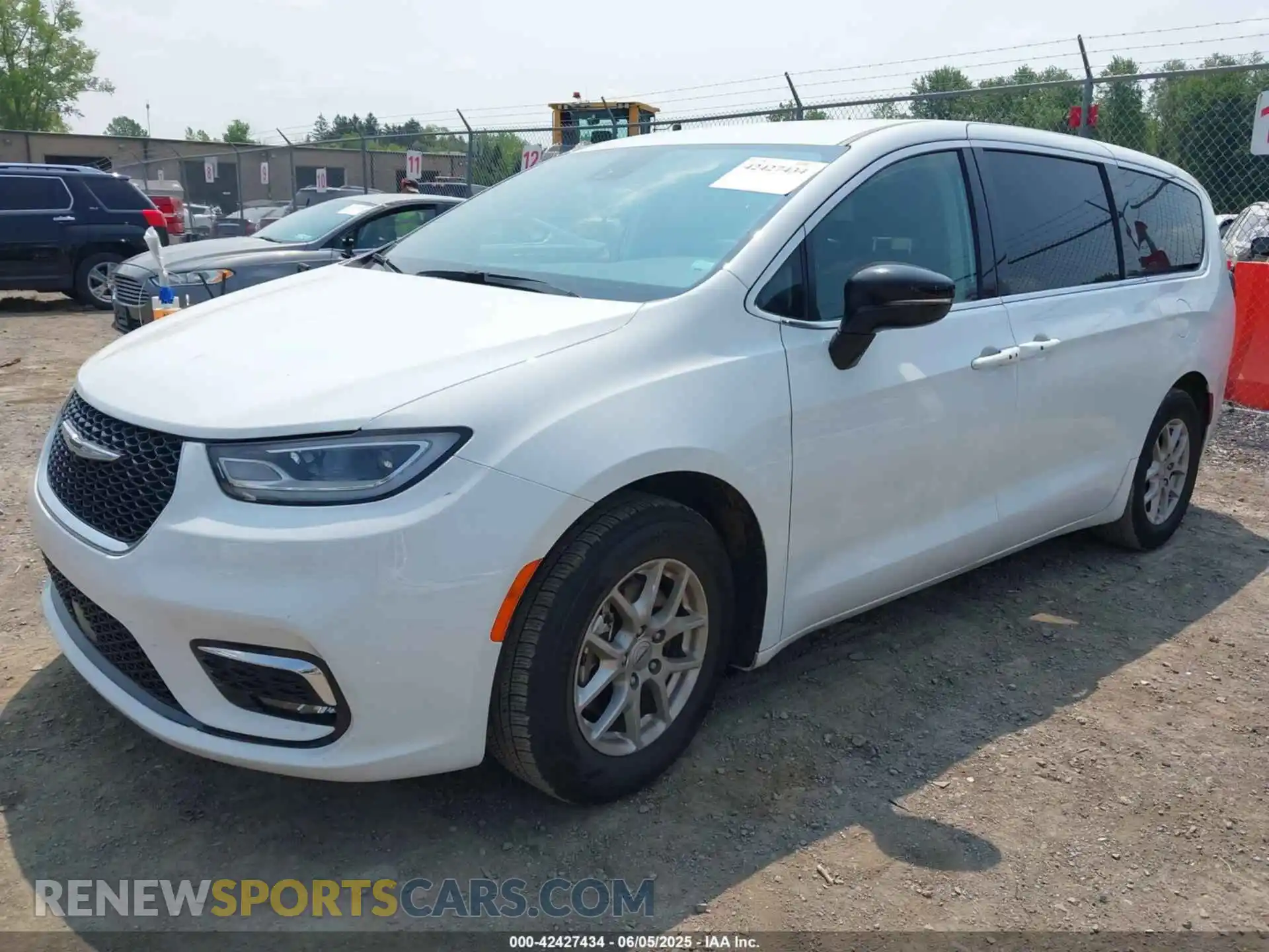 2 Photograph of a damaged car 2C4RC1BG6RR124775 CHRYSLER PACIFICA 2024