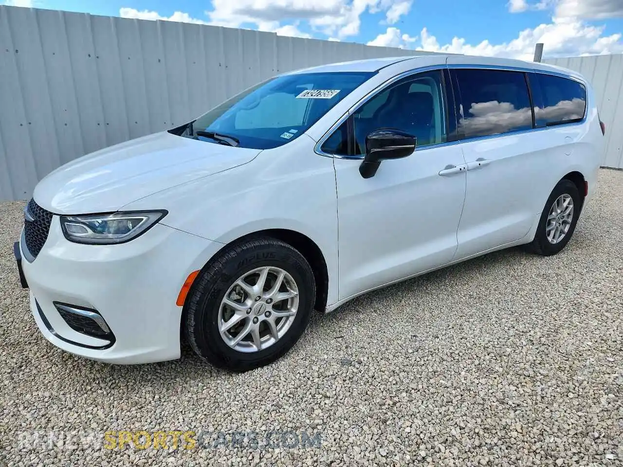 1 Photograph of a damaged car 2C4RC1BG7RR125045 CHRYSLER PACIFICA 2024