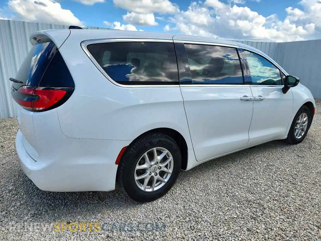 3 Photograph of a damaged car 2C4RC1BG7RR125045 CHRYSLER PACIFICA 2024
