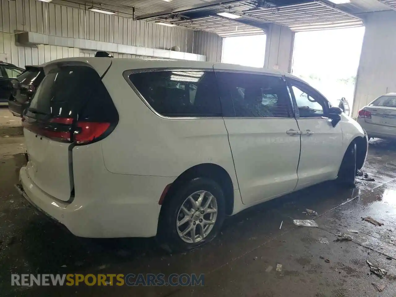 3 Photograph of a damaged car 2C4RC1BG7RR144470 CHRYSLER PACIFICA 2024