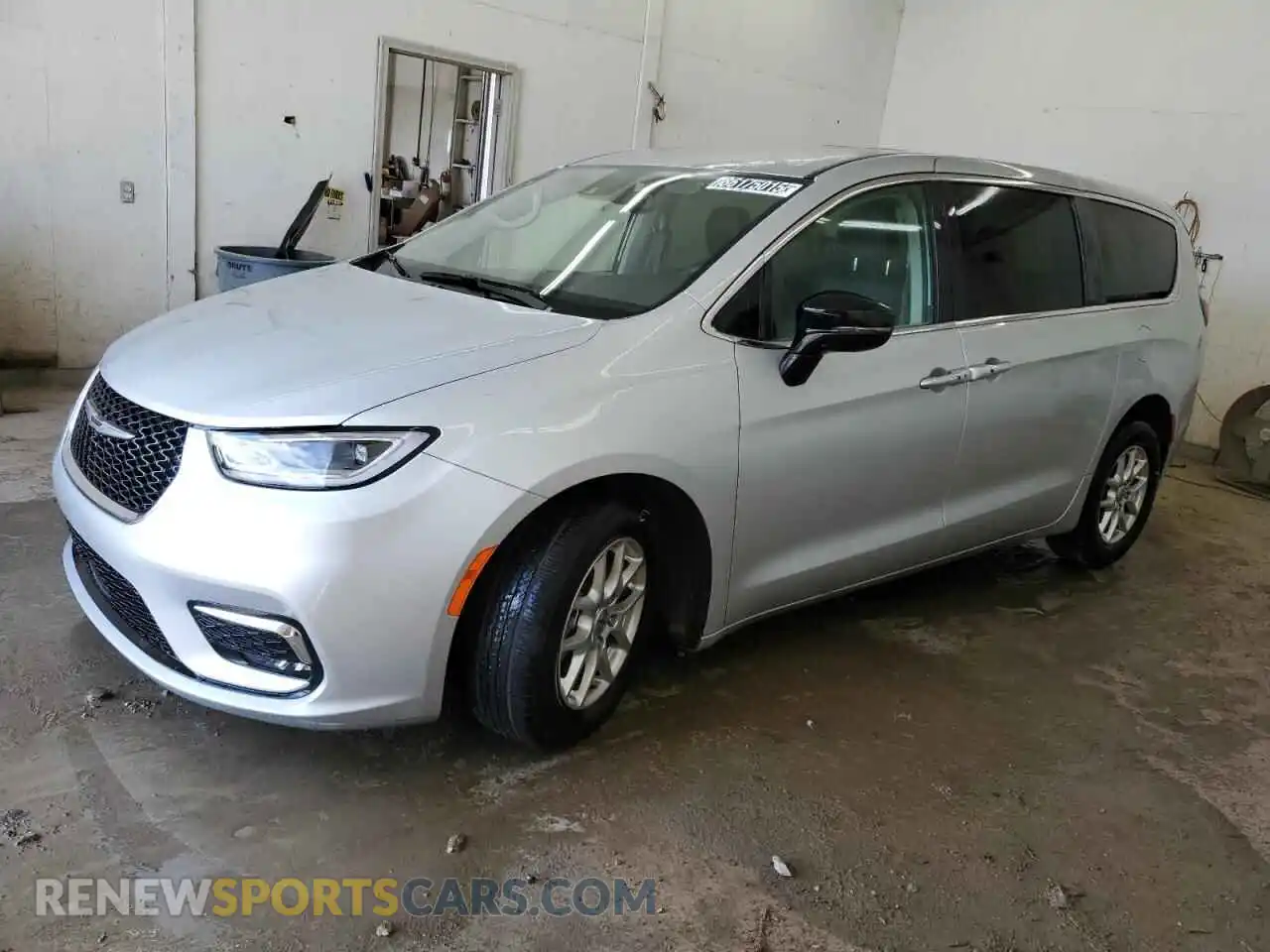 1 Photograph of a damaged car 2C4RC1BG7RR162399 CHRYSLER PACIFICA 2024
