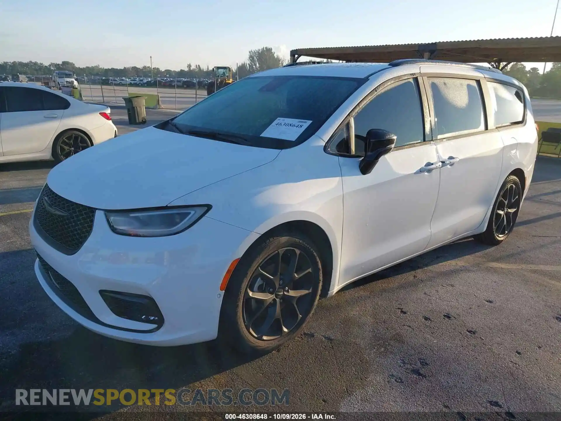 2 Фотография поврежденного автомобиля 2C4RC1BG8RR117536 CHRYSLER PACIFICA 2024