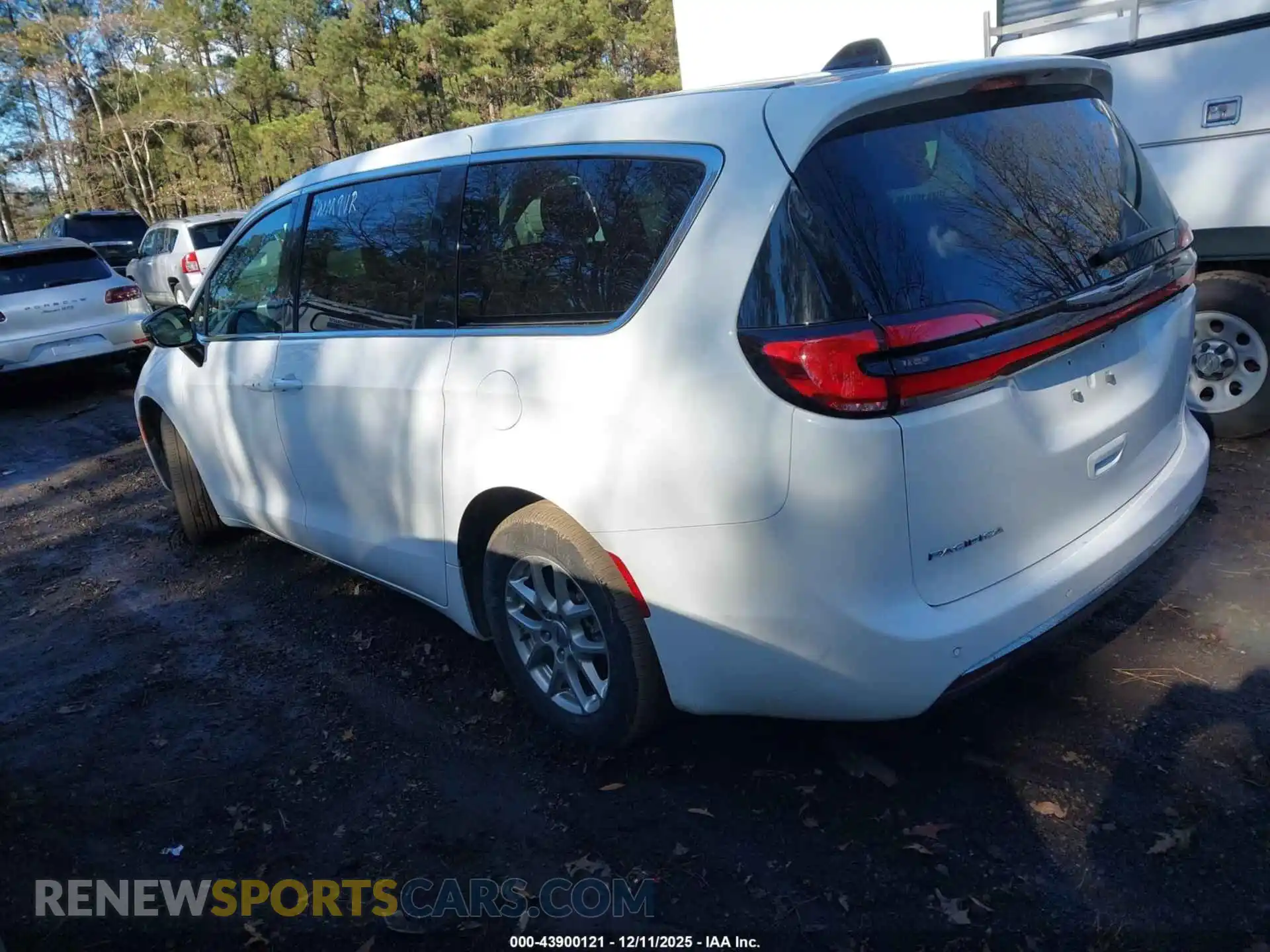 3 Photograph of a damaged car 2C4RC1BG8RR149788 CHRYSLER PACIFICA 2024