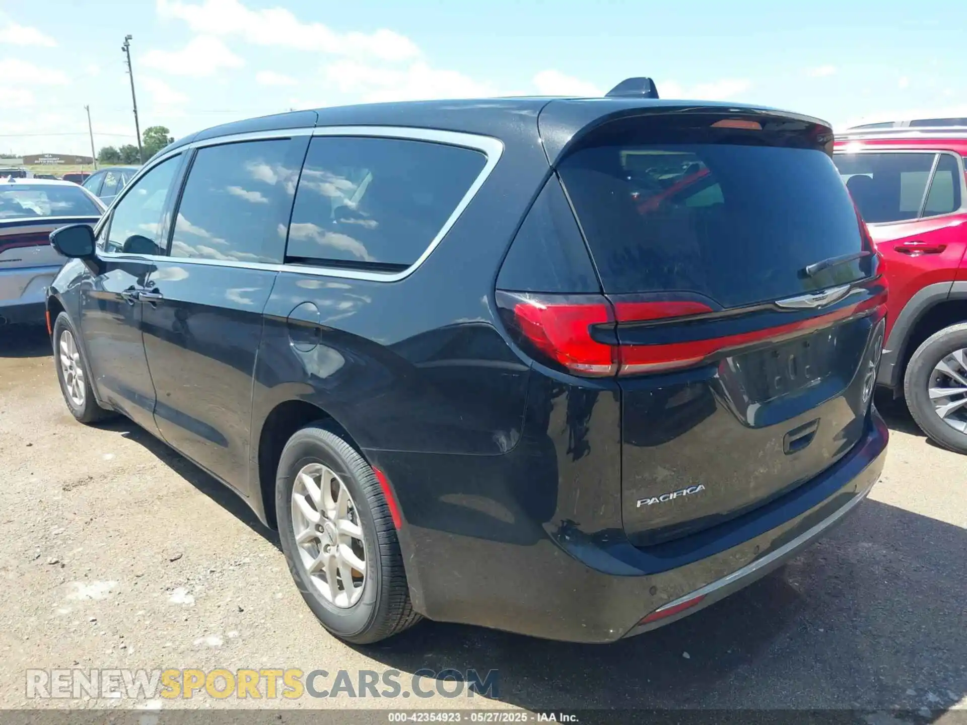 3 Photograph of a damaged car 2C4RC1BG8RR179678 CHRYSLER PACIFICA 2024