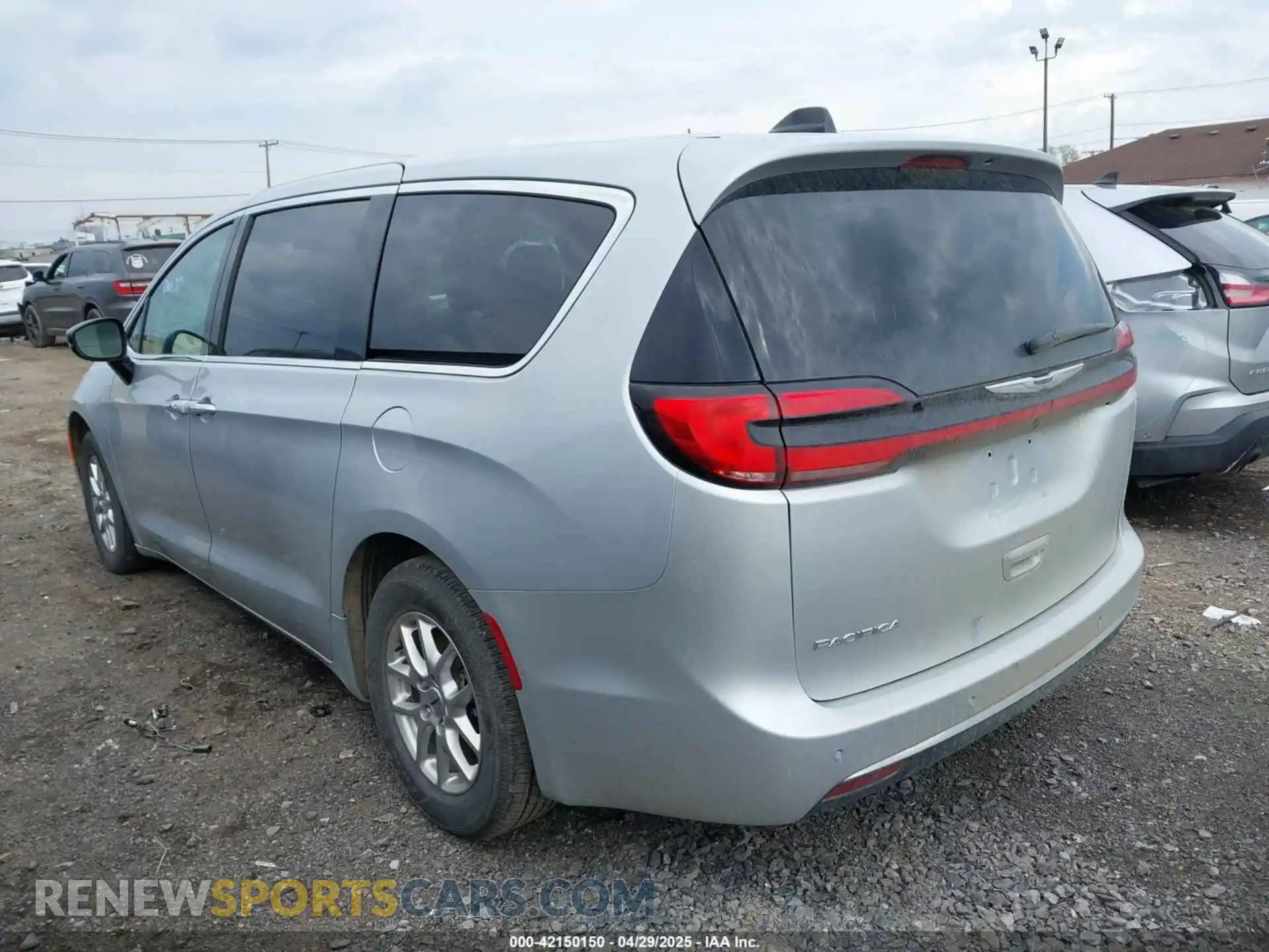 3 Фотография поврежденного автомобиля 2C4RC1BG8RR186632 CHRYSLER PACIFICA 2024