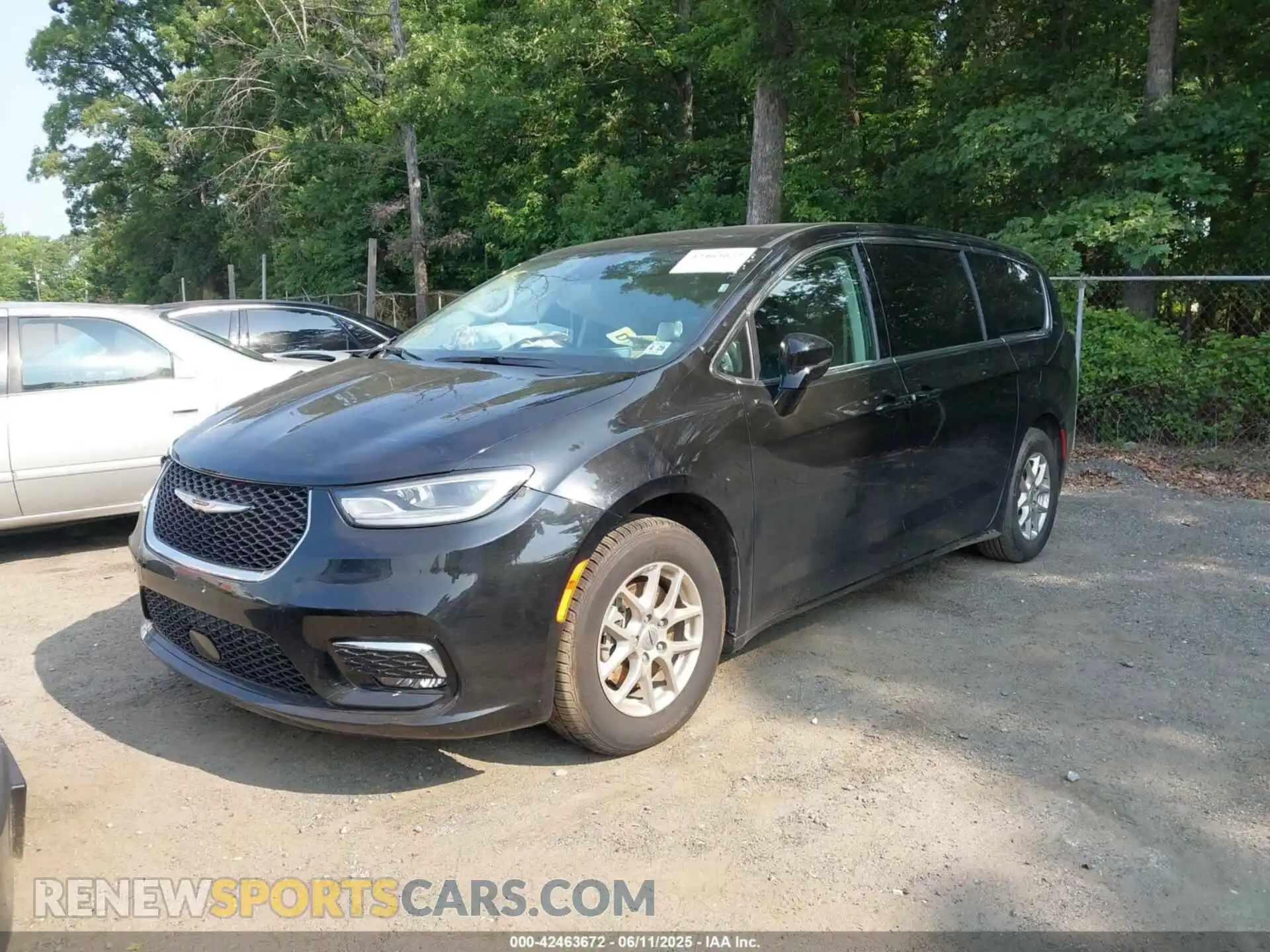 2 Photograph of a damaged car 2C4RC1BG9RR139741 CHRYSLER PACIFICA 2024