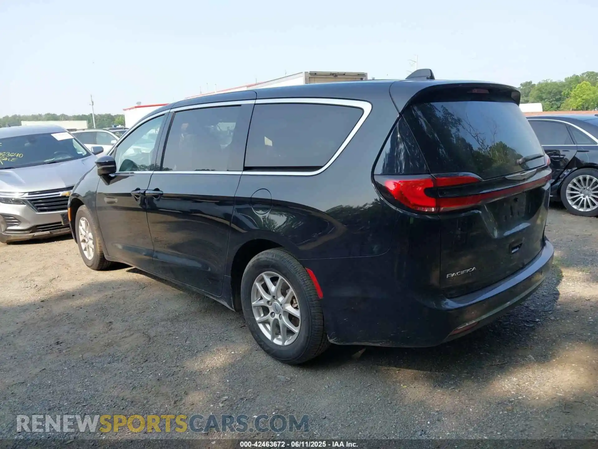 3 Photograph of a damaged car 2C4RC1BG9RR139741 CHRYSLER PACIFICA 2024