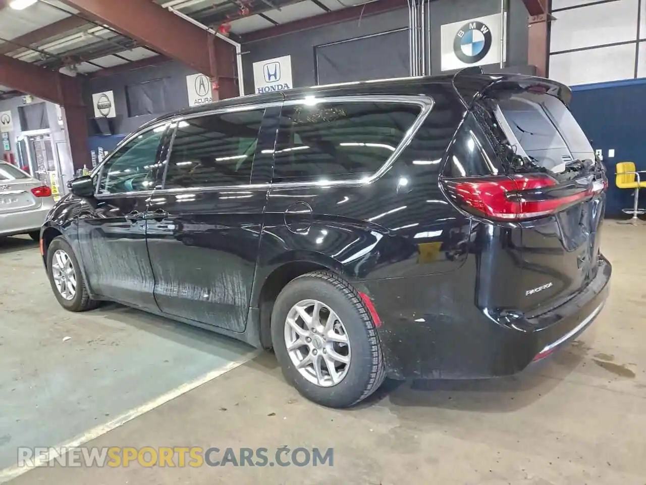 2 Photograph of a damaged car 2C4RC1BG9RR140100 CHRYSLER PACIFICA 2024