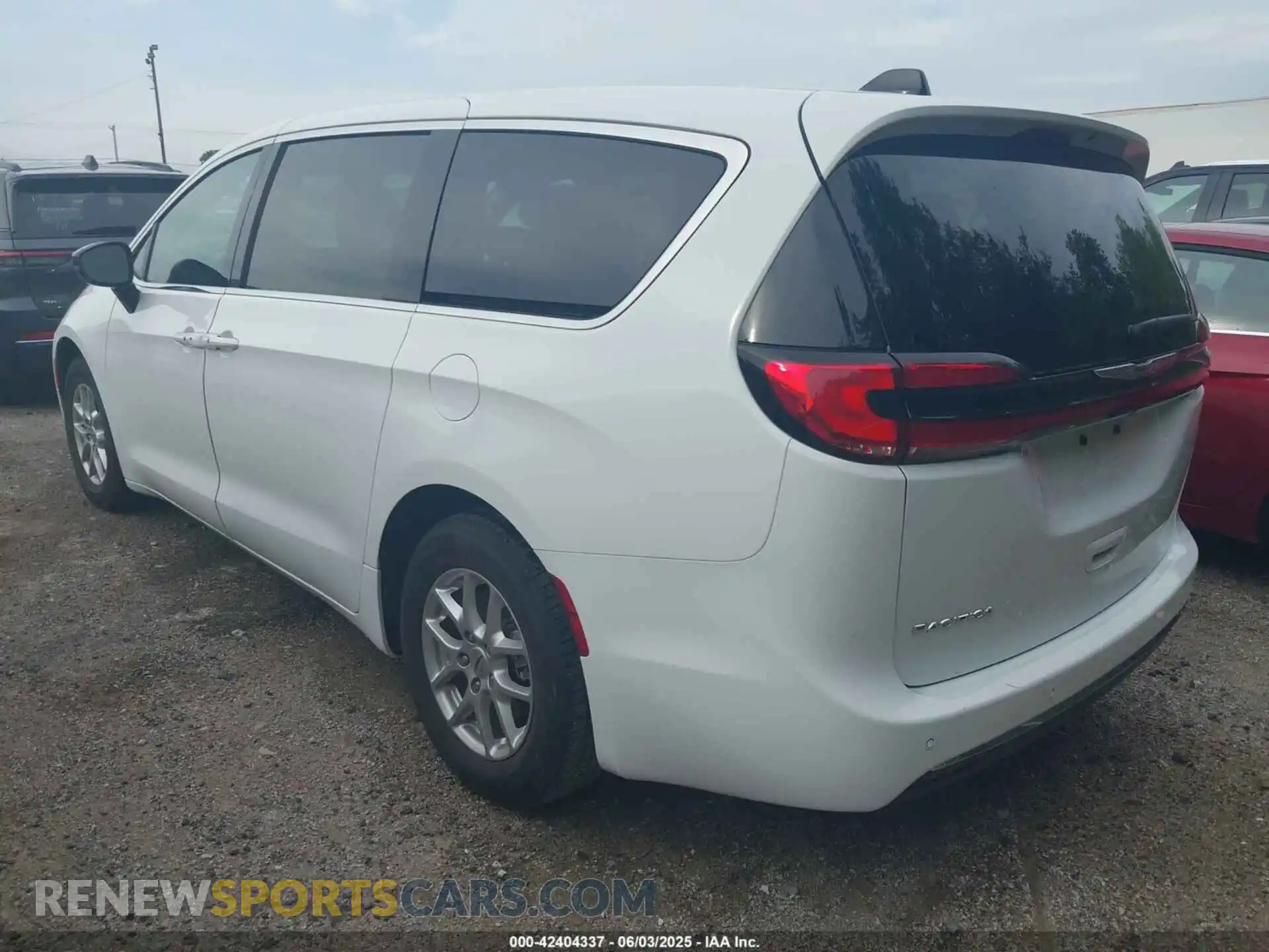 3 Фотография поврежденного автомобиля 2C4RC1BG9RR149511 CHRYSLER PACIFICA 2024
