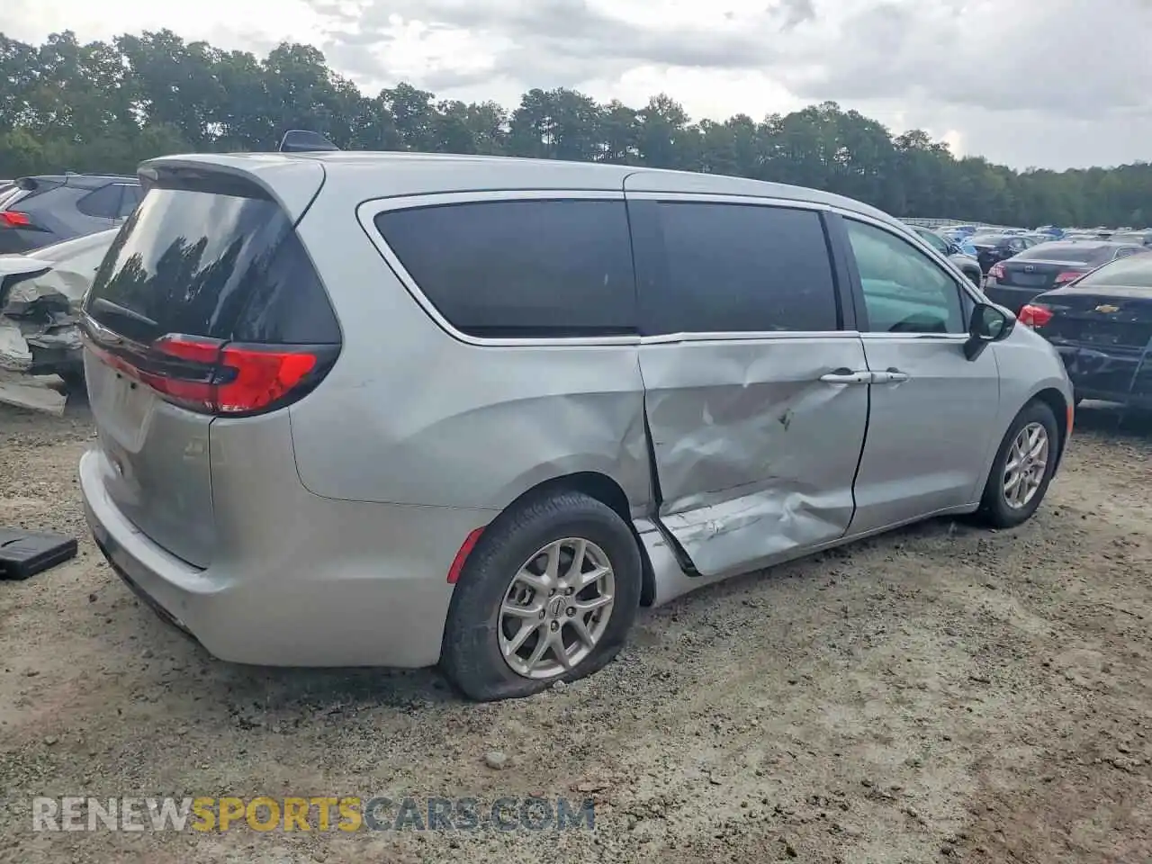 3 Photograph of a damaged car 2C4RC1BG9RR167894 CHRYSLER PACIFICA 2024