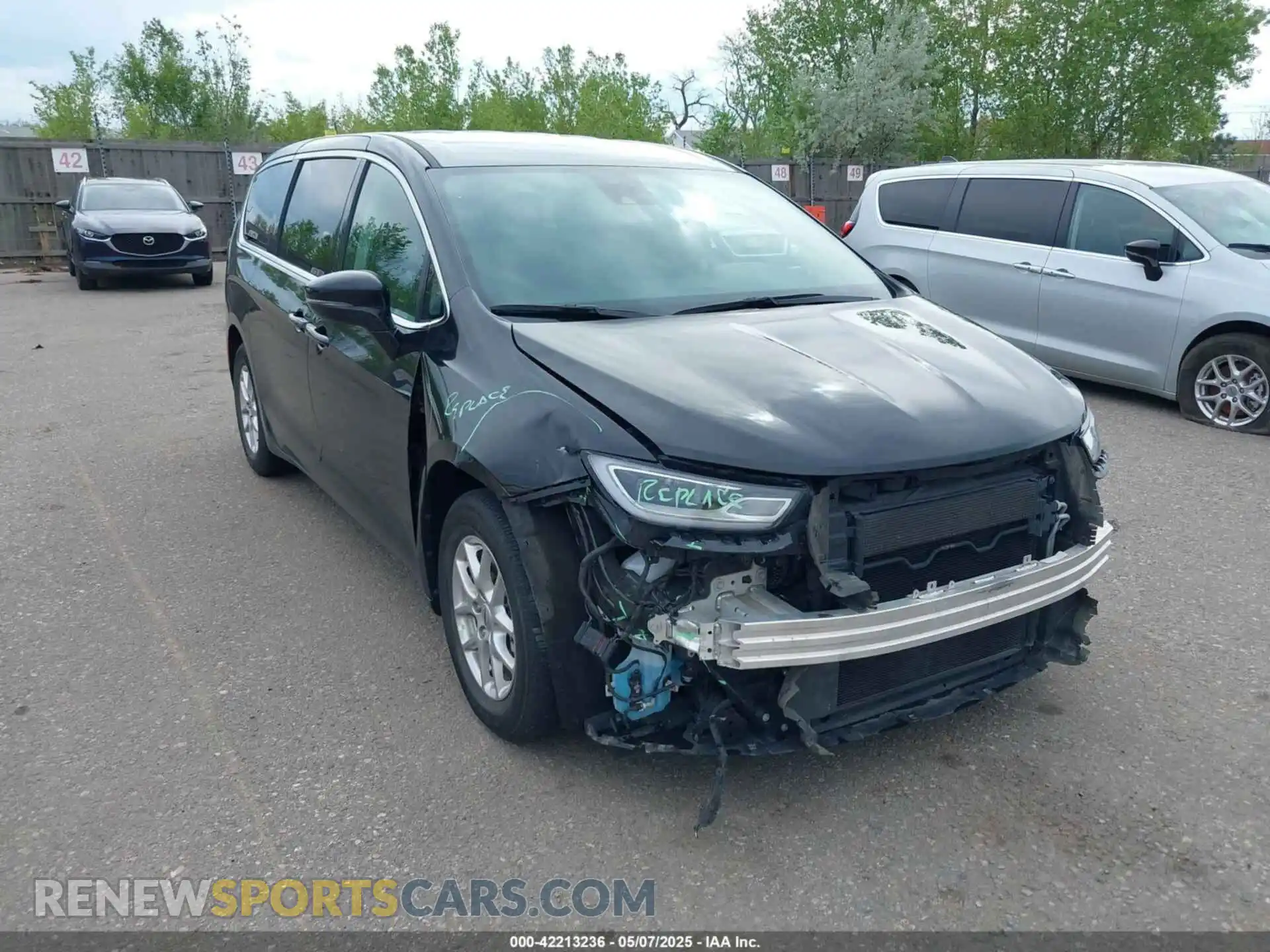 1 Photograph of a damaged car 2C4RC1BGXRR135925 CHRYSLER PACIFICA 2024