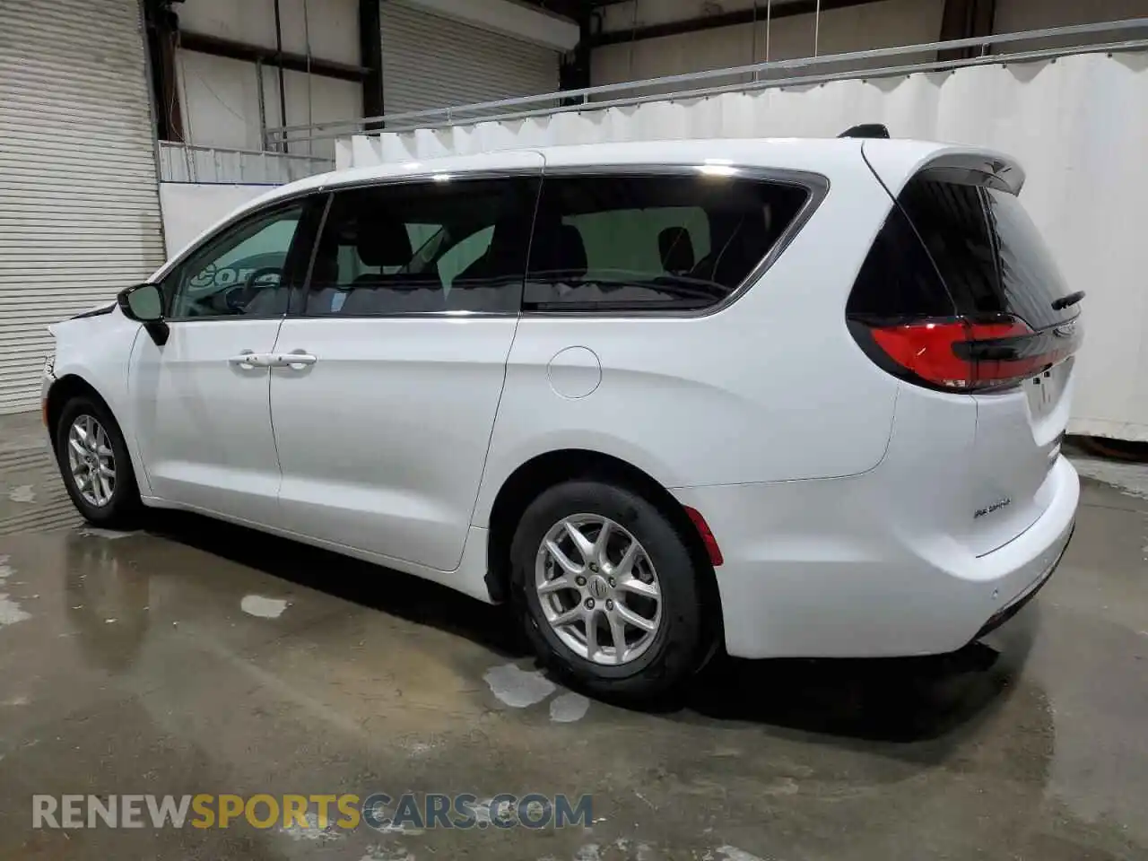2 Фотография поврежденного автомобиля 2C4RC1BGXRR139988 CHRYSLER PACIFICA 2024