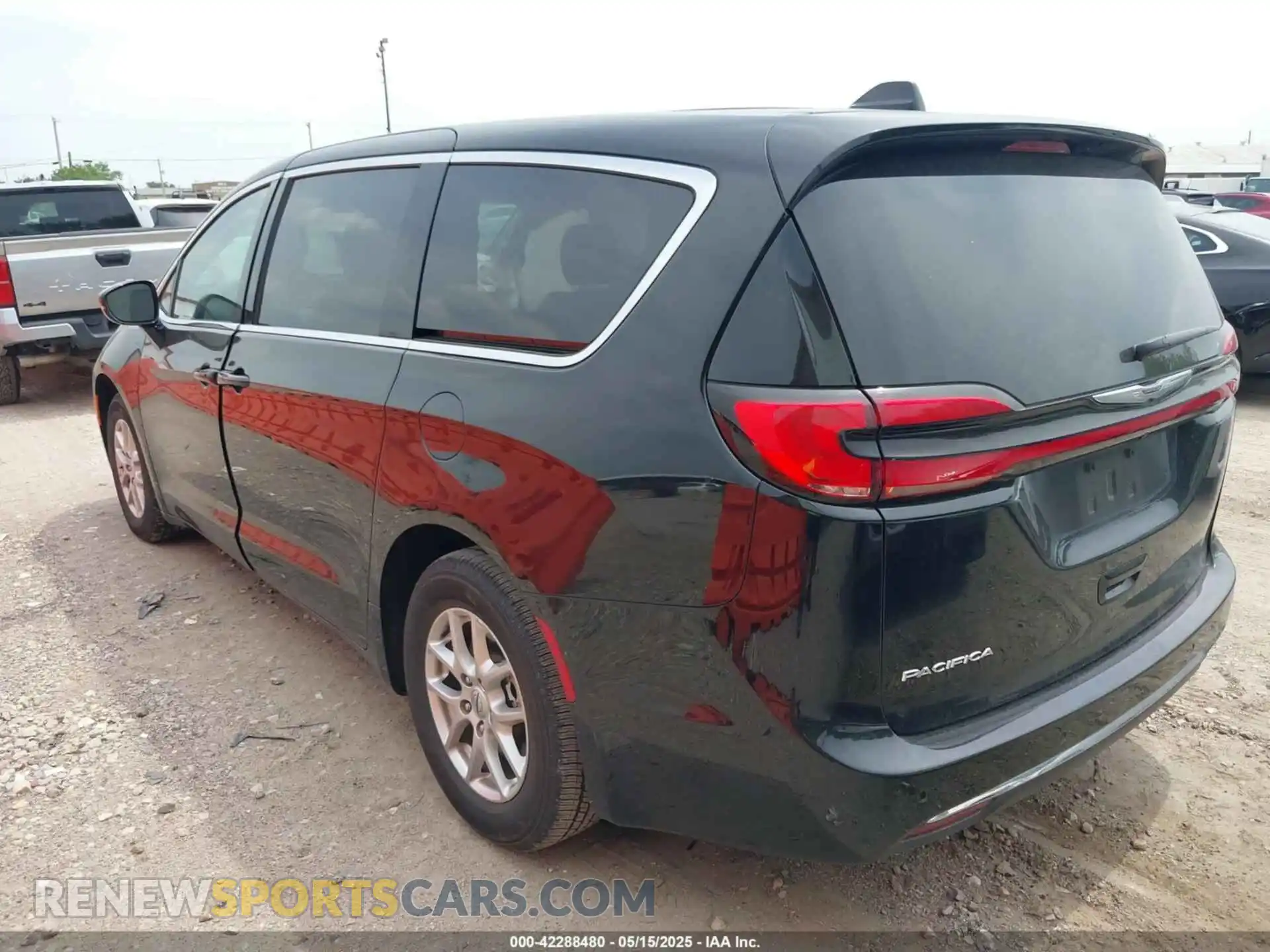 3 Photograph of a damaged car 2C4RC1BGXRR151574 CHRYSLER PACIFICA 2024