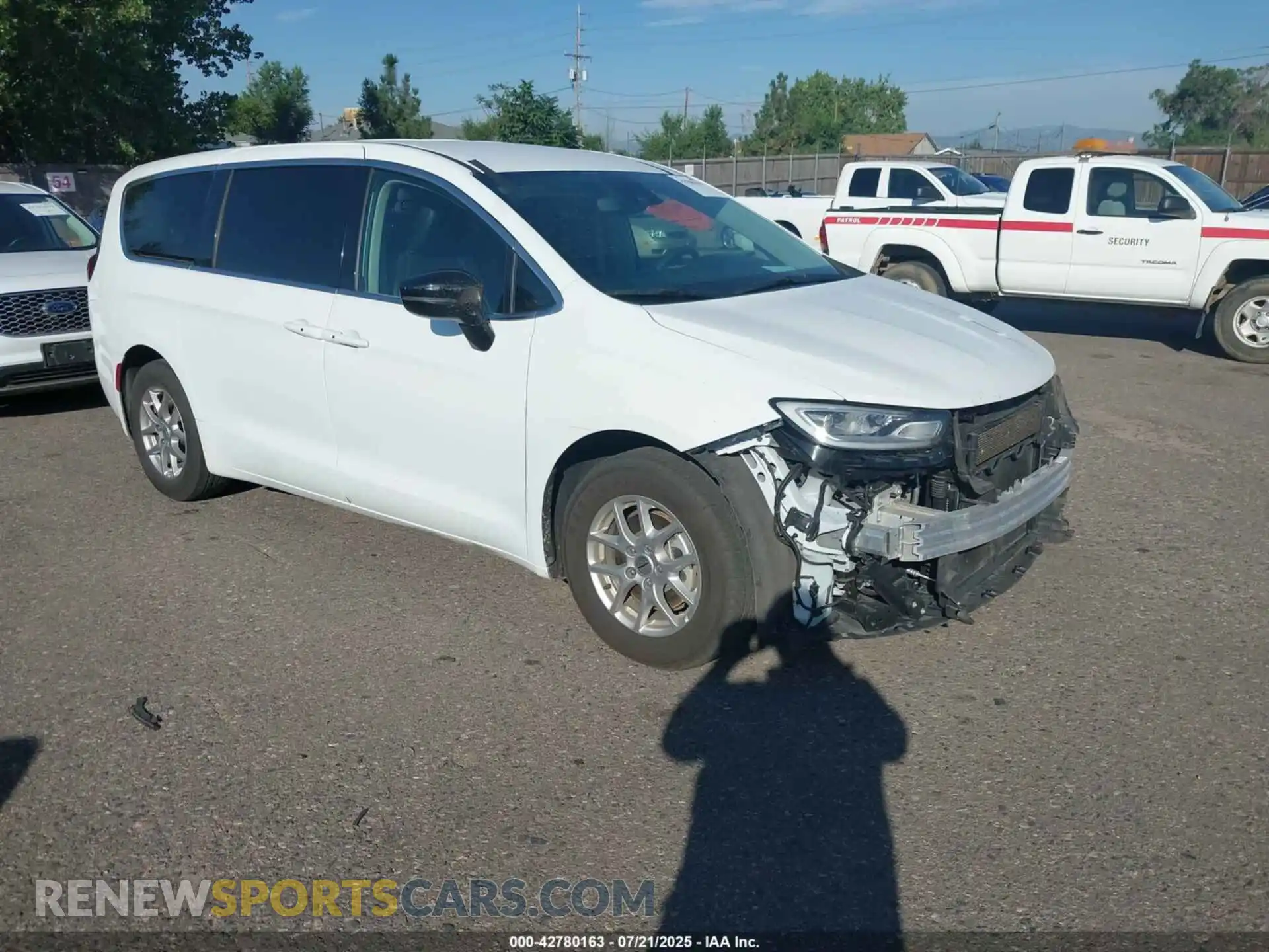 1 Photograph of a damaged car 2C4RC1BGXRR152255 CHRYSLER PACIFICA 2024