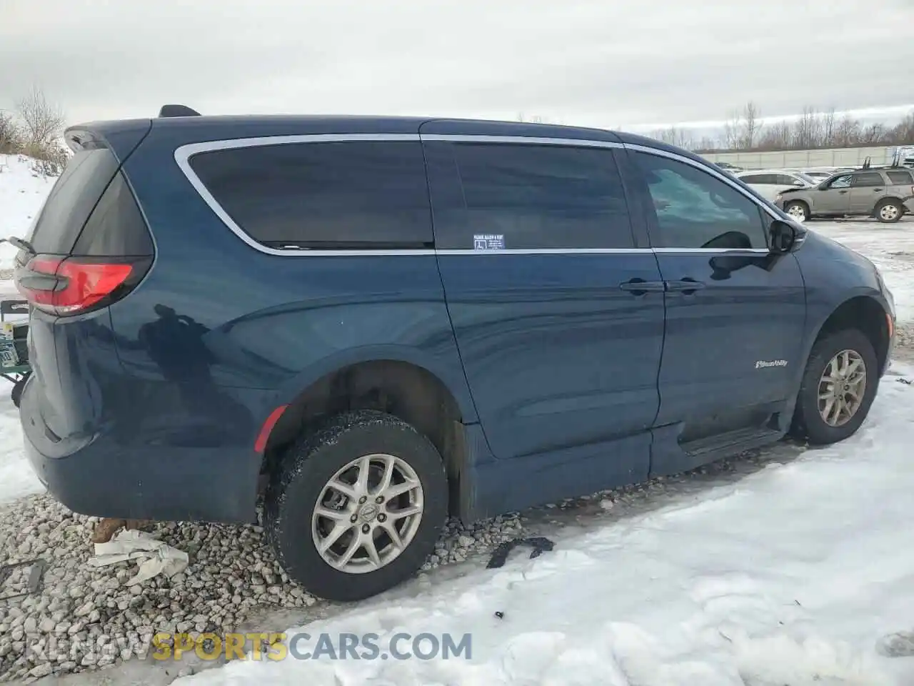 3 Photograph of a damaged car 2C4RC1FG7RR102178 CHRYSLER PACIFICA 2024