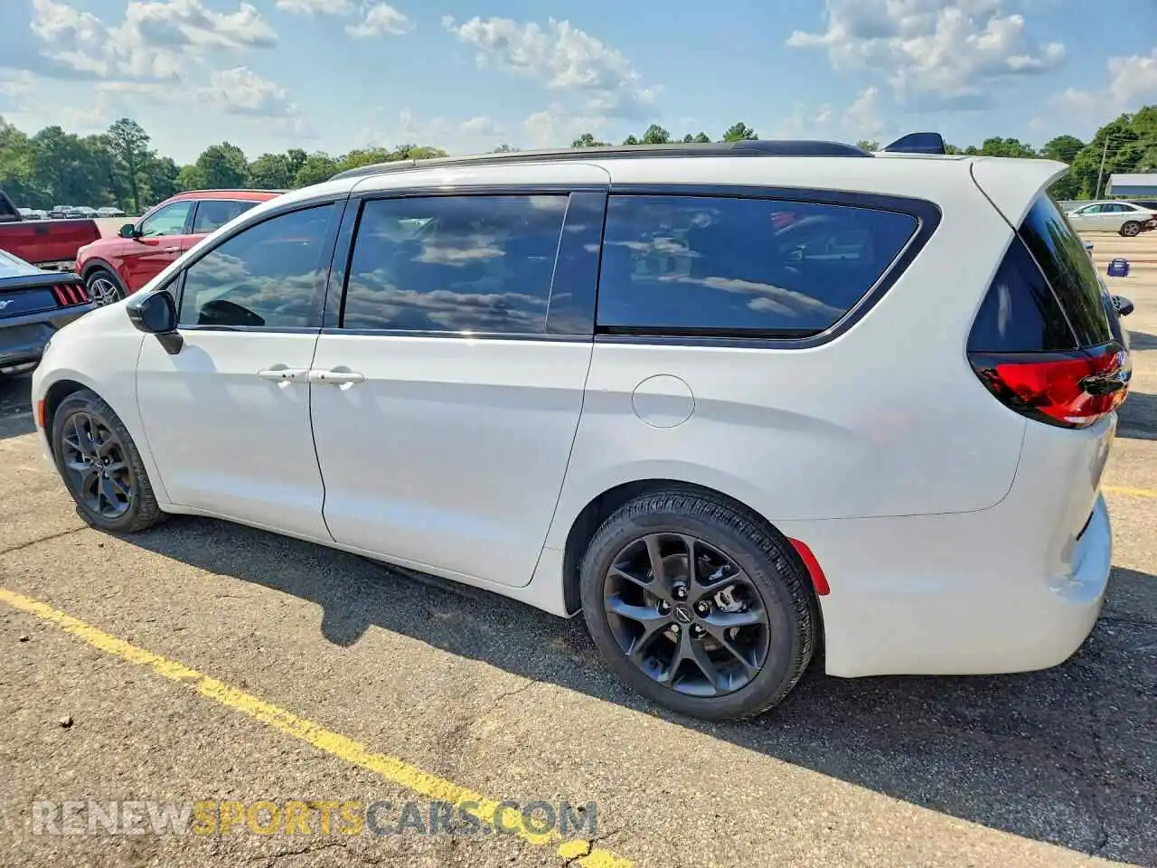 2 Фотография поврежденного автомобиля 2C4RC1GG7RR130416 CHRYSLER PACIFICA 2024