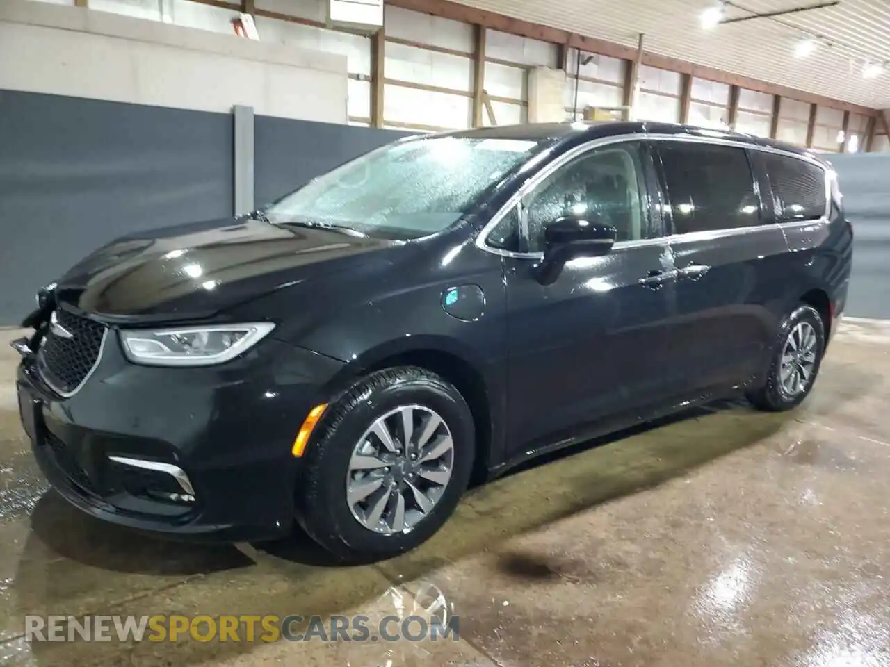 1 Photograph of a damaged car 2C4RC1S70RR102626 CHRYSLER PACIFICA 2024