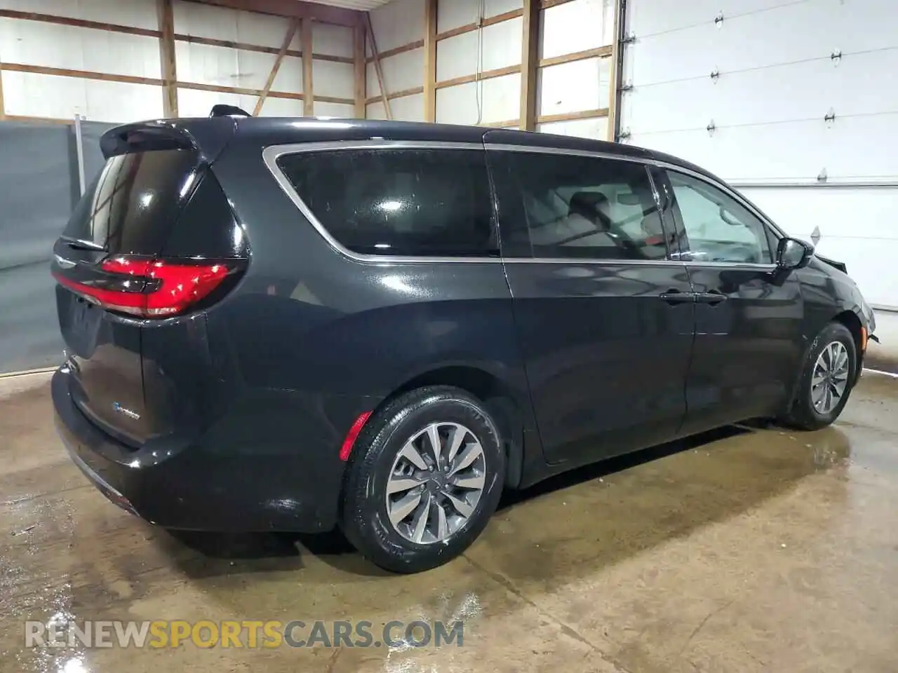3 Photograph of a damaged car 2C4RC1S70RR102626 CHRYSLER PACIFICA 2024
