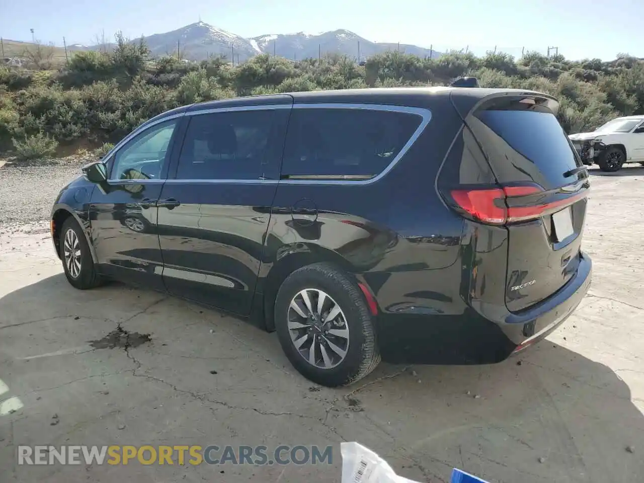 2 Photograph of a damaged car 2C4RC1S70RR134623 CHRYSLER PACIFICA 2024
