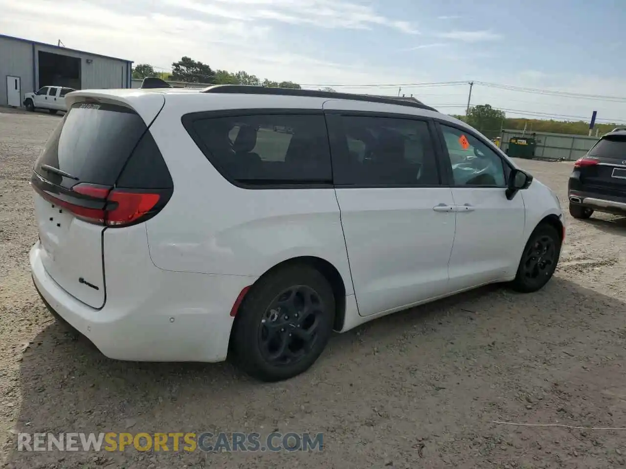 3 Photograph of a damaged car 2C4RC1S71RR104823 CHRYSLER PACIFICA 2024