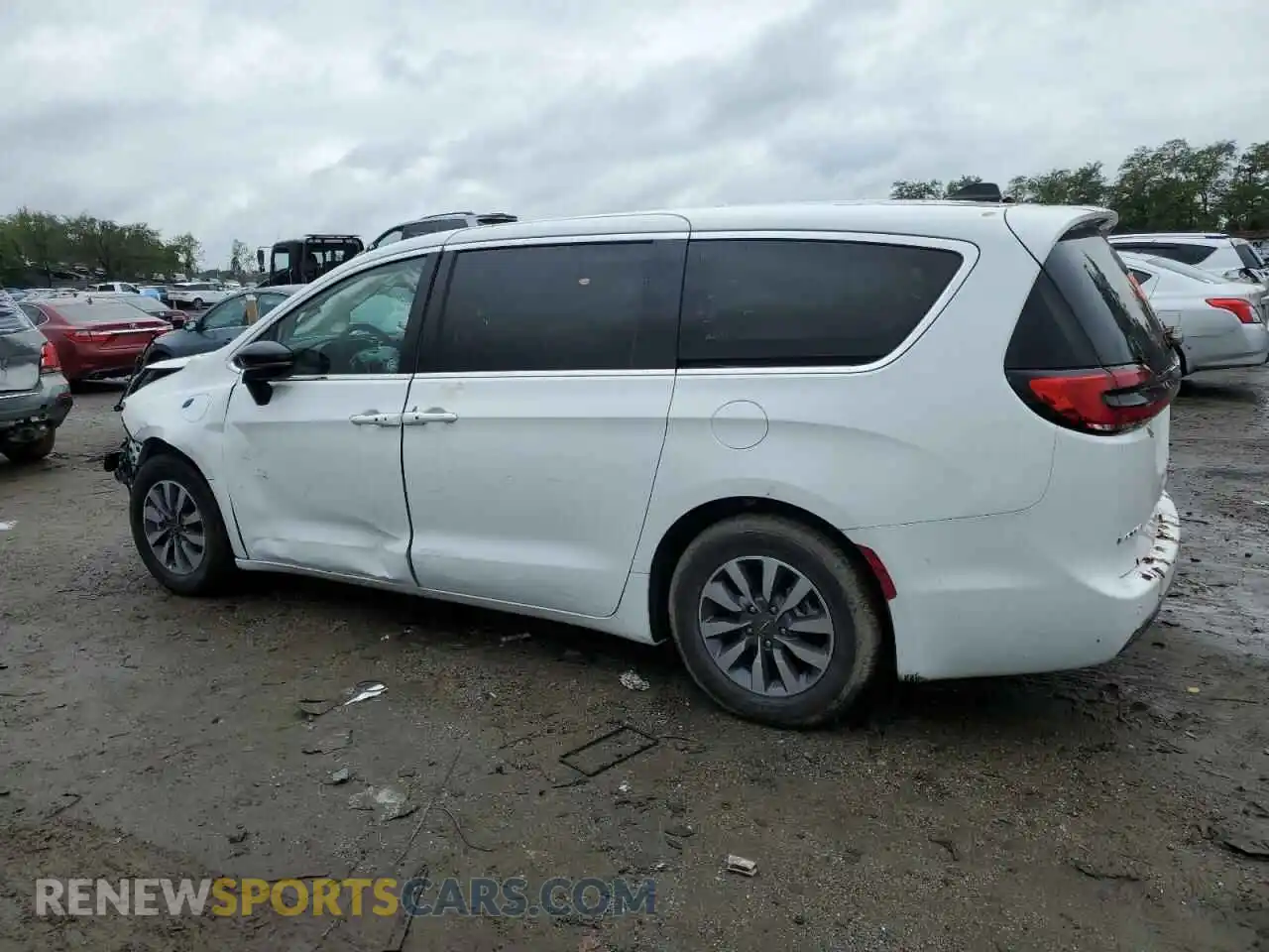 2 Photograph of a damaged car 2C4RC1S71RR121699 CHRYSLER PACIFICA 2024