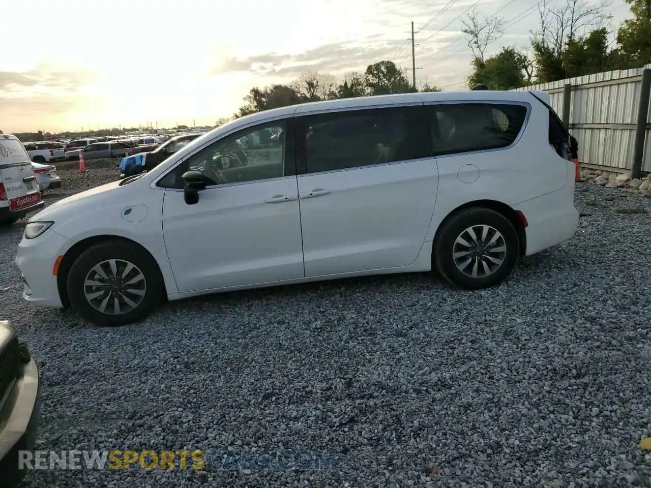 1 Photograph of a damaged car 2C4RC1S71RR127289 CHRYSLER PACIFICA 2024