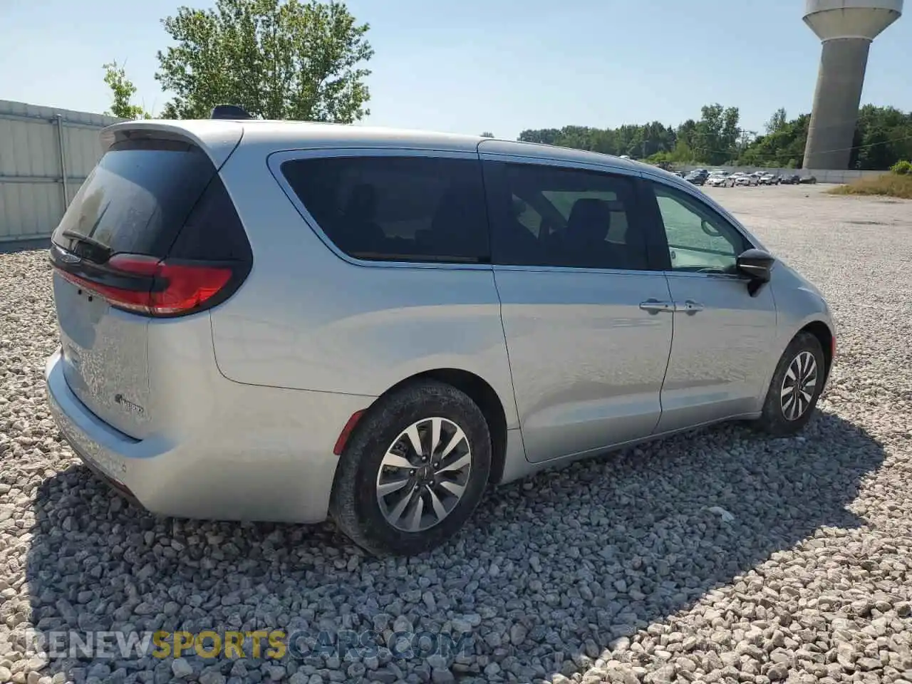 3 Photograph of a damaged car 2C4RC1S71RR141547 CHRYSLER PACIFICA 2024