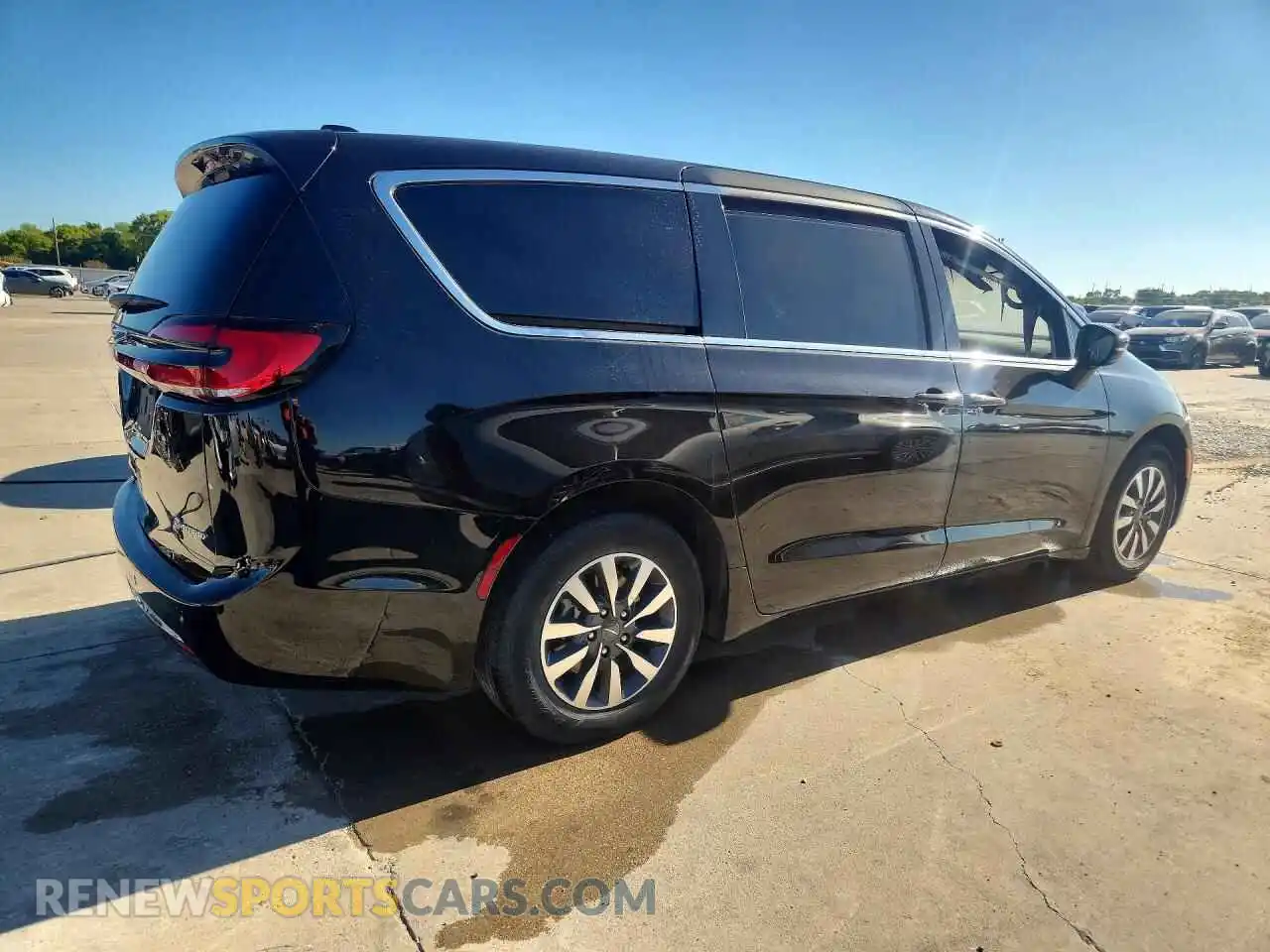 3 Фотография поврежденного автомобиля 2C4RC1S72RR130850 CHRYSLER PACIFICA 2024