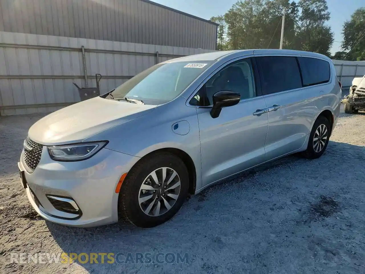 1 Photograph of a damaged car 2C4RC1S72RR147468 CHRYSLER PACIFICA 2024