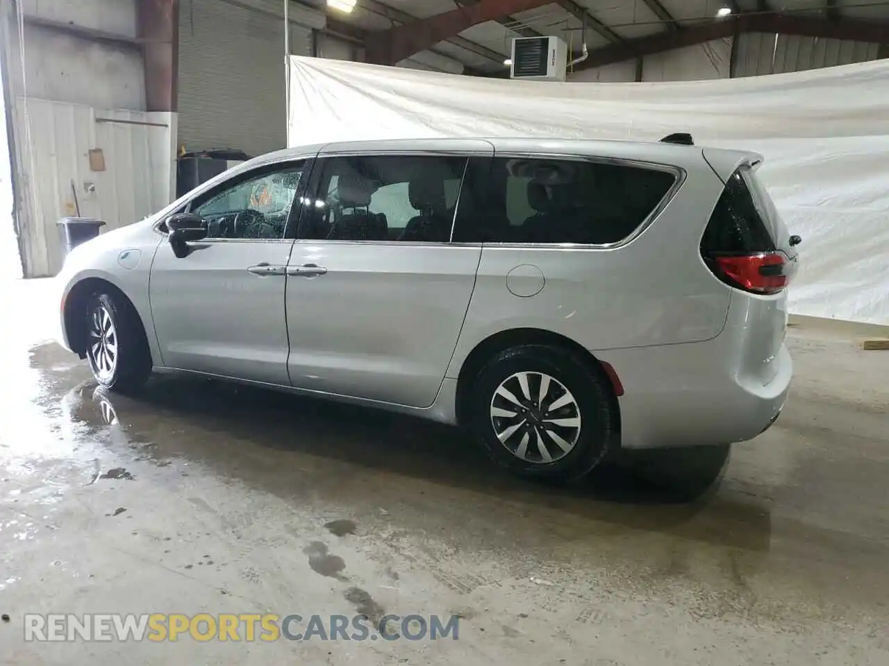 2 Photograph of a damaged car 2C4RC1S74RR156818 CHRYSLER PACIFICA 2024