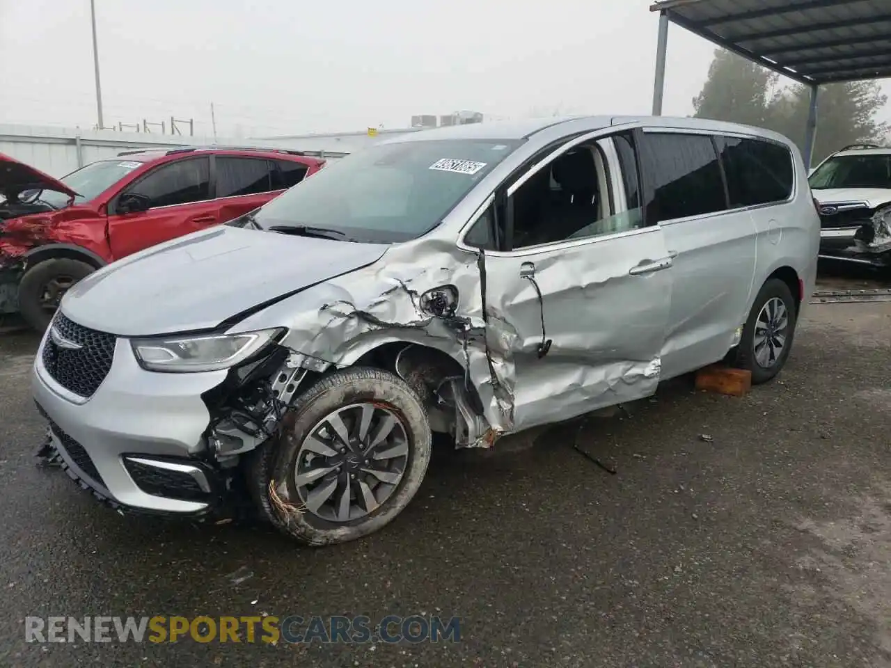 1 Photograph of a damaged car 2C4RC1S78RR134286 CHRYSLER PACIFICA 2024
