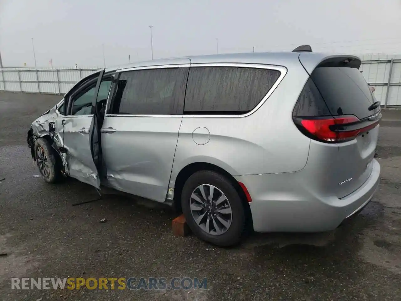 2 Photograph of a damaged car 2C4RC1S78RR134286 CHRYSLER PACIFICA 2024