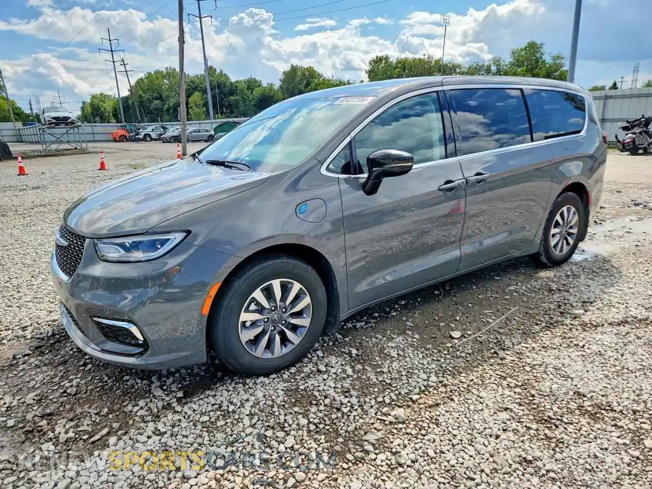 1 Photograph of a damaged car 2C4RC1S78RR202537 CHRYSLER PACIFICA 2024