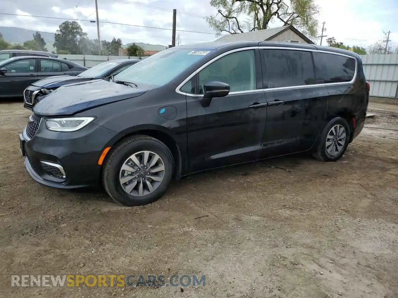 1 Photograph of a damaged car 2C4RC1S79RR130621 CHRYSLER PACIFICA 2024