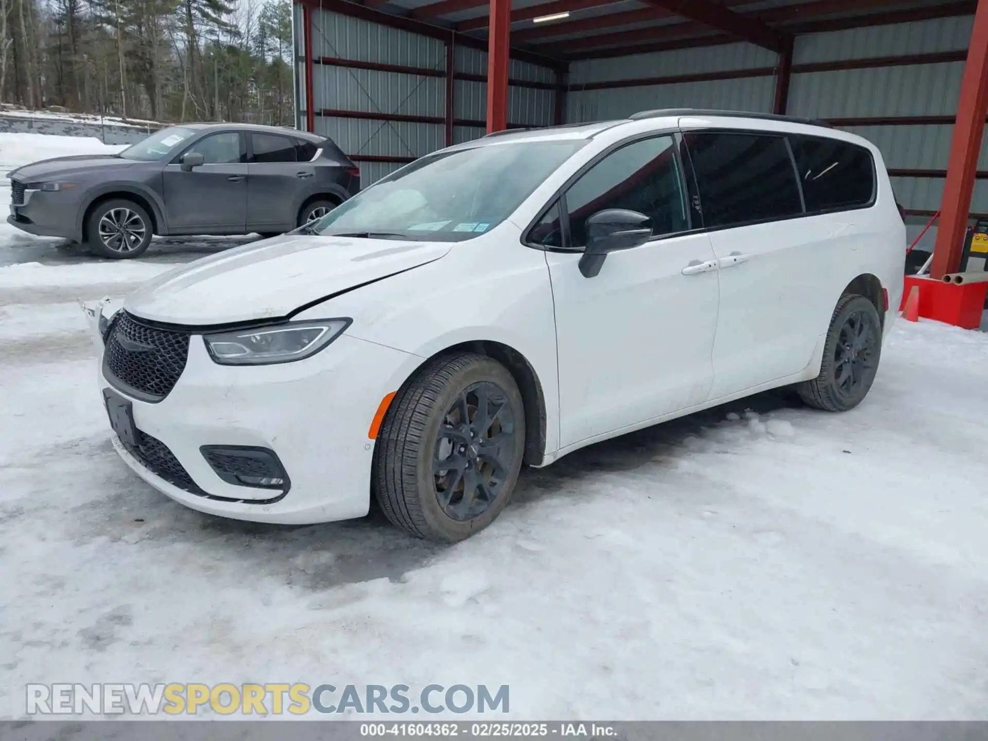 2 Photograph of a damaged car 2C4RC3BG0RR127795 CHRYSLER PACIFICA 2024