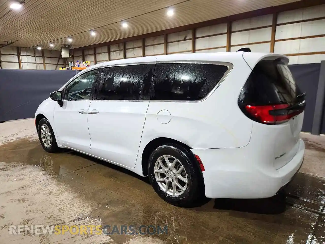 2 fotografías del automóvil dañado 2C4RC1BG0SR579515 CHRYSLER PACIFICA 2025