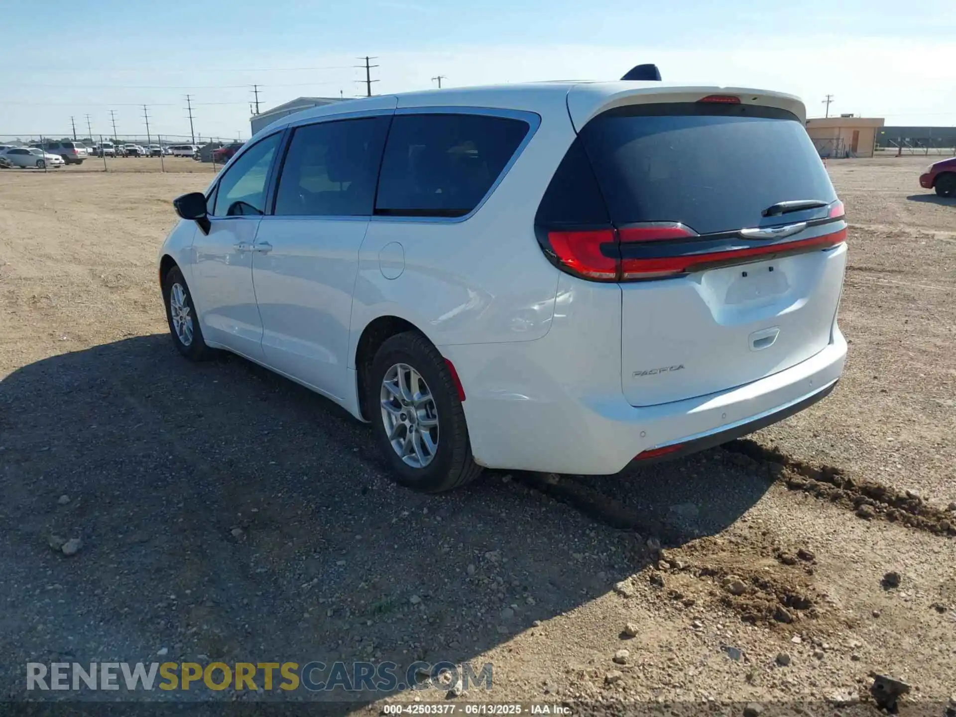 3 Photograph of a damaged car 2C4RC1BG1SR513507 CHRYSLER PACIFICA 2025