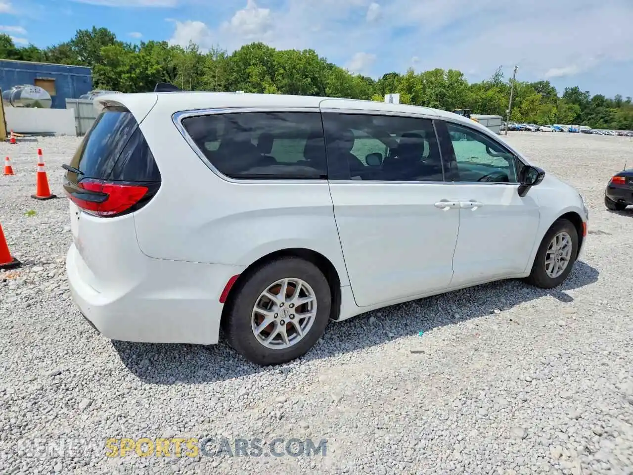 3 Photograph of a damaged car 2C4RC1BG1SR530288 CHRYSLER PACIFICA 2025