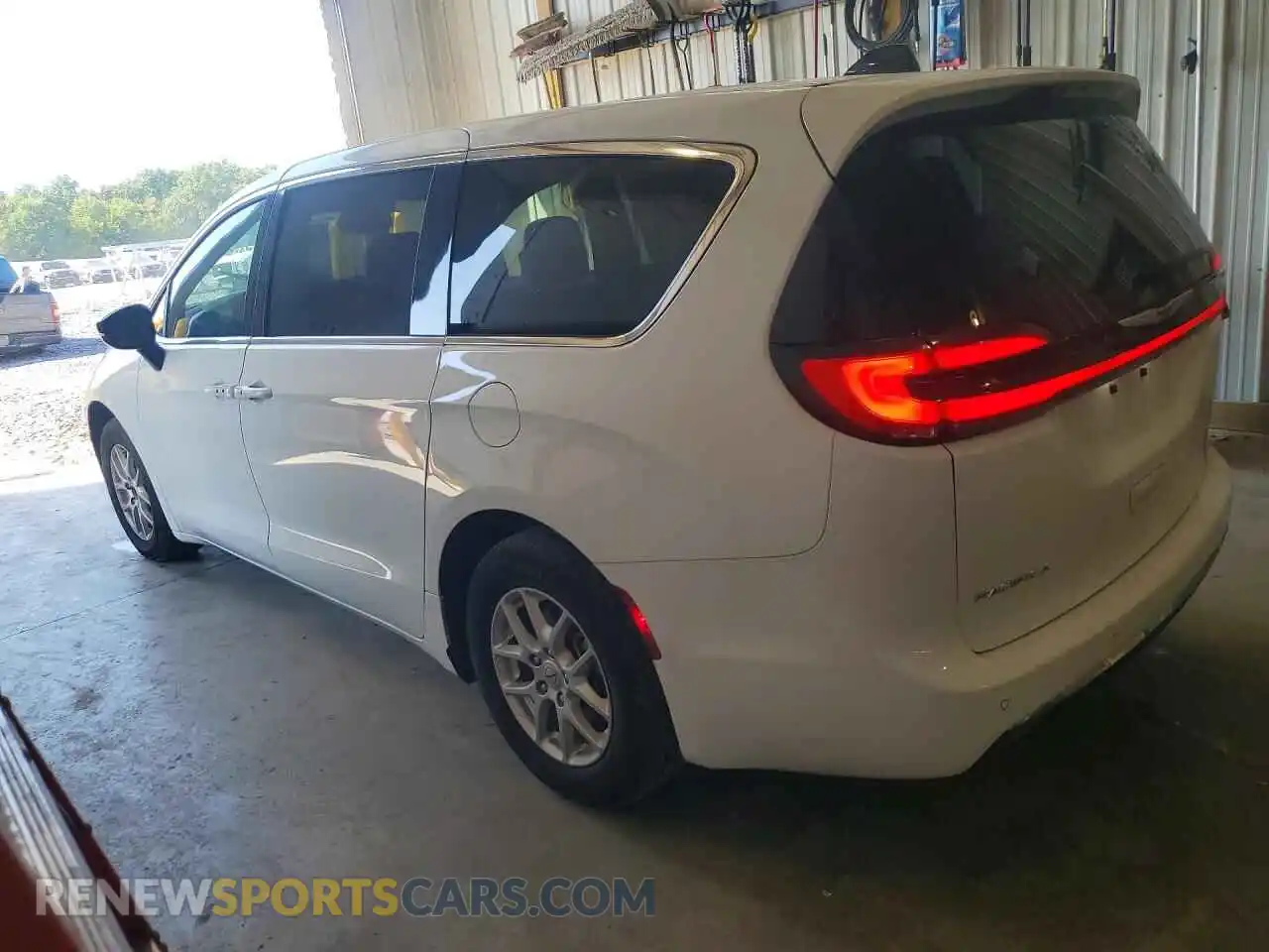 2 Photograph of a damaged car 2C4RC1BG1SR540903 CHRYSLER PACIFICA 2025