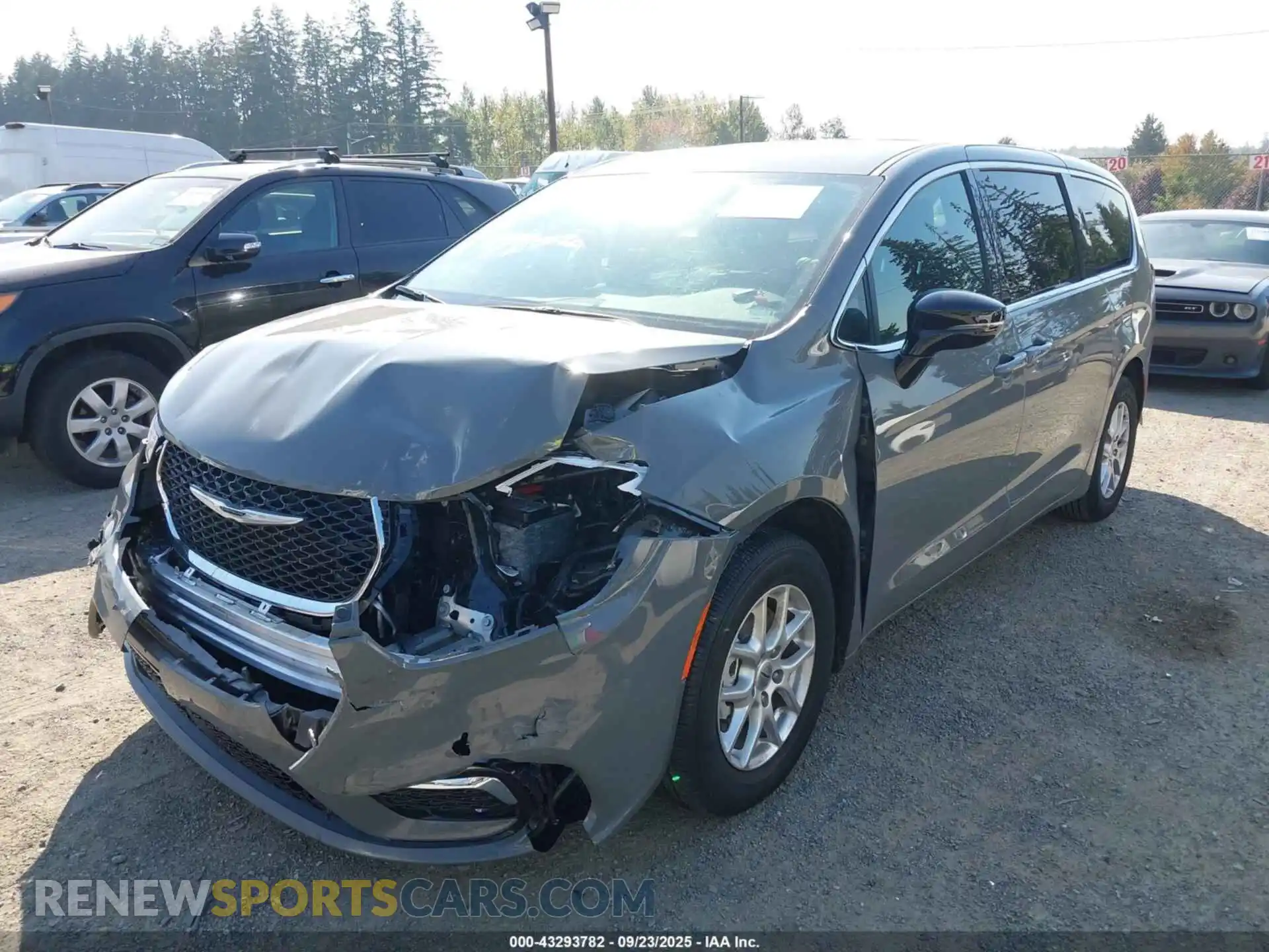 2 Photograph of a damaged car 2C4RC1BG1SR562061 CHRYSLER PACIFICA 2025