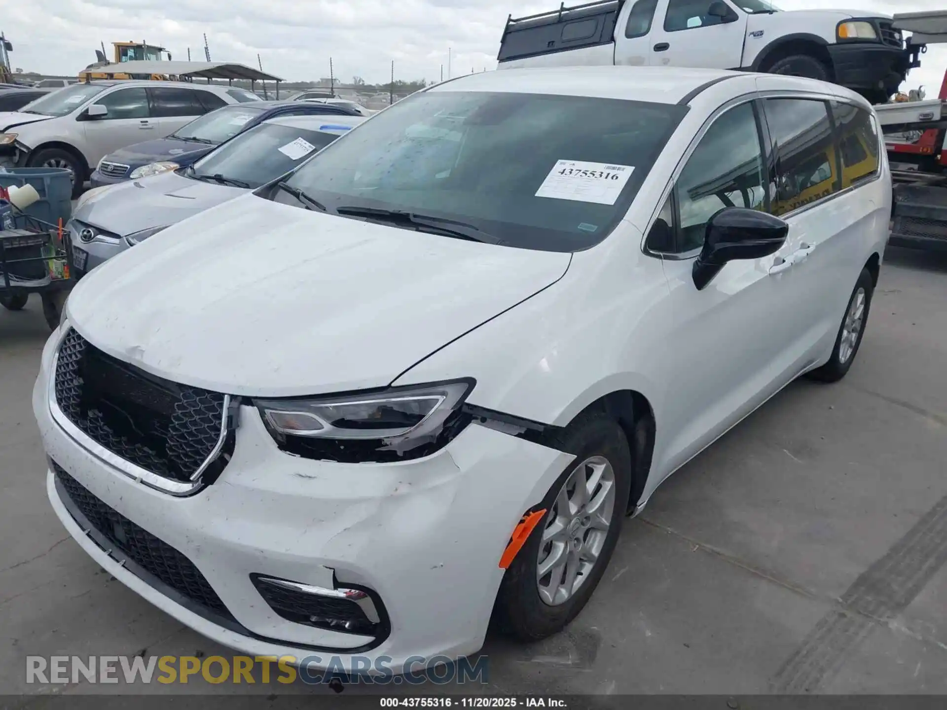 2 Photograph of a damaged car 2C4RC1BG1SR579507 CHRYSLER PACIFICA 2025