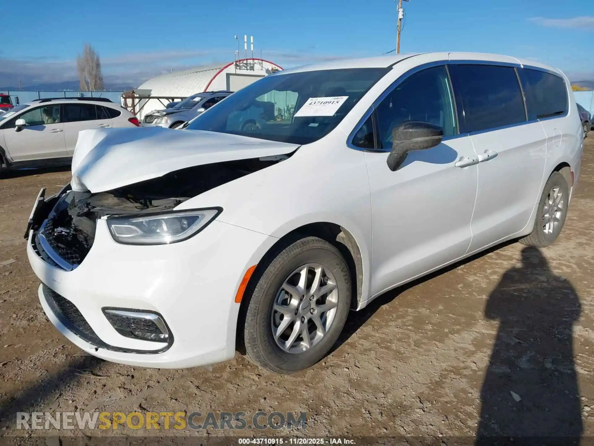 2 Фотография поврежденного автомобиля 2C4RC1BG2SR526234 CHRYSLER PACIFICA 2025