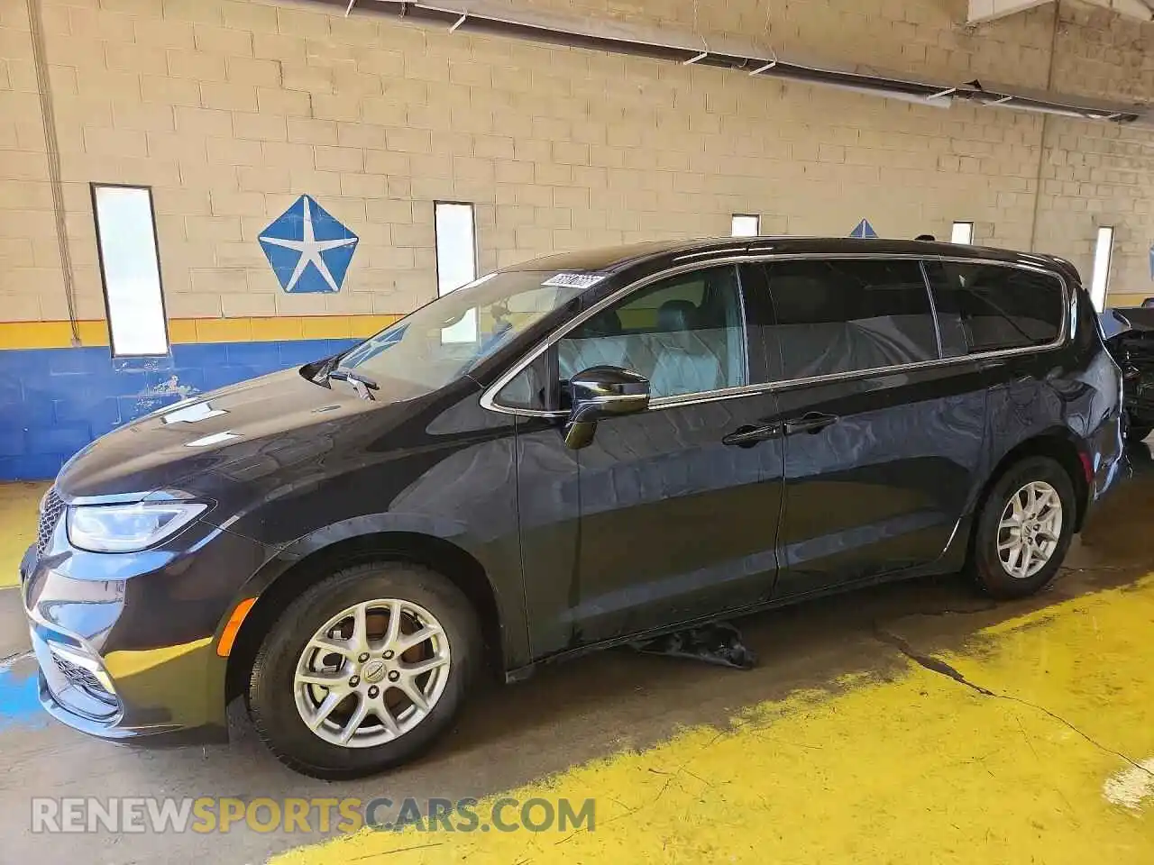1 Photograph of a damaged car 2C4RC1BG2SR526797 CHRYSLER PACIFICA 2025