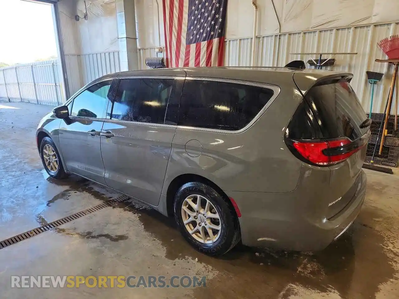 2 Фотография поврежденного автомобиля 2C4RC1BG2SR540957 CHRYSLER PACIFICA 2025