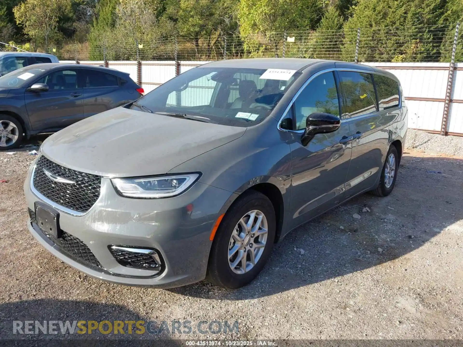 2 Photograph of a damaged car 2C4RC1BG2SR561338 CHRYSLER PACIFICA 2025