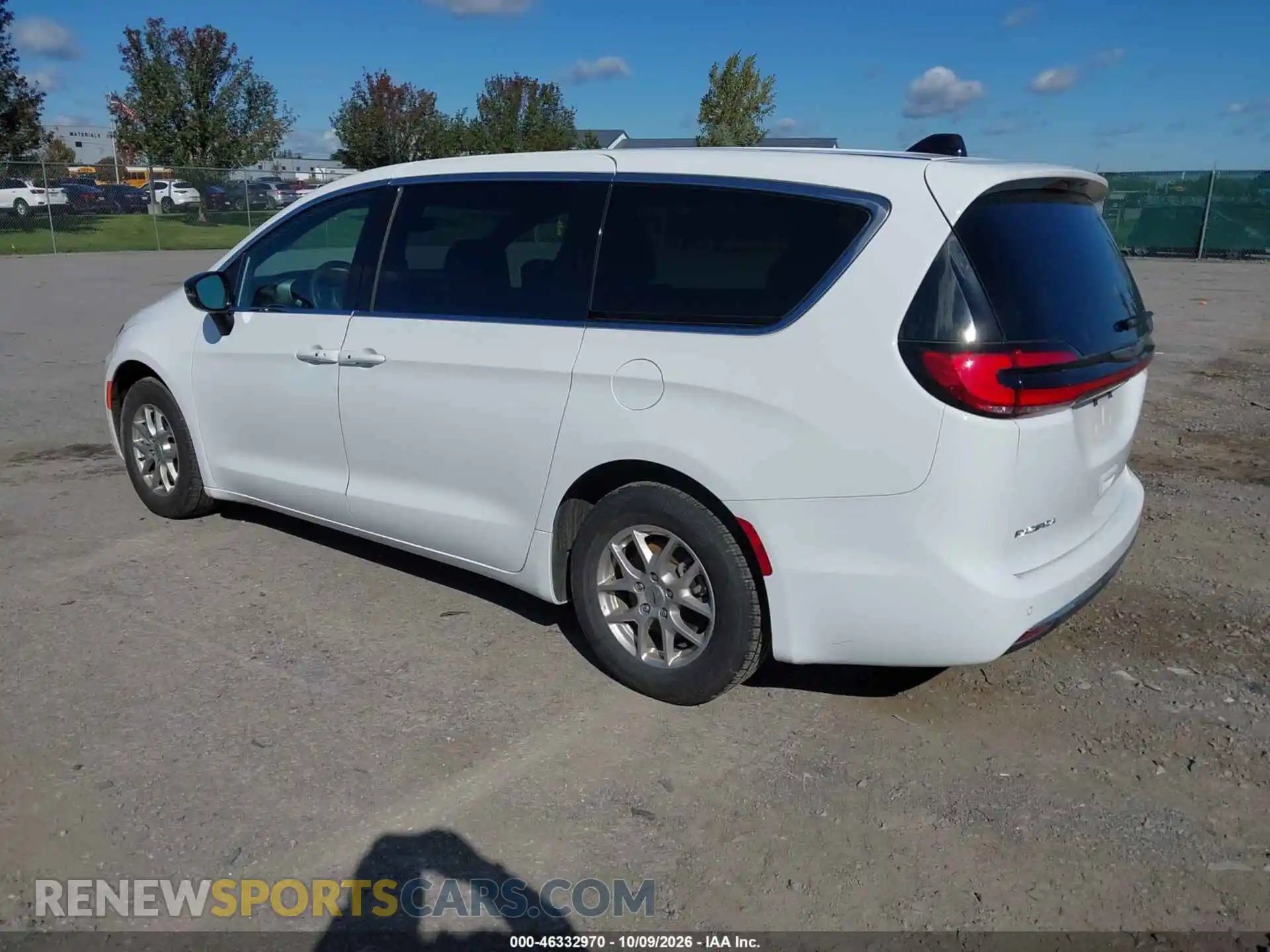 3 fotografías del automóvil dañado 2C4RC1BG2SR561825 CHRYSLER PACIFICA 2025