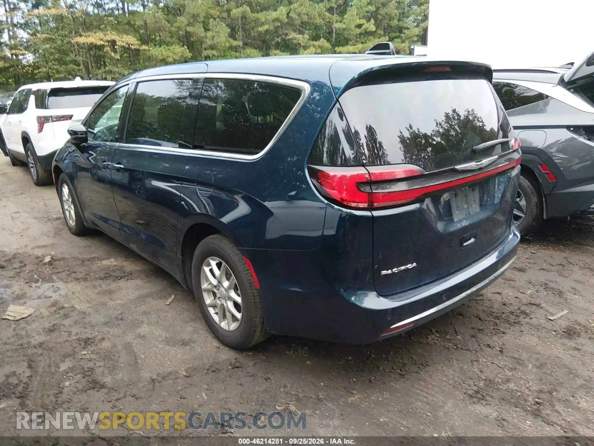 3 Photograph of a damaged car 2C4RC1BG2SR562067 CHRYSLER PACIFICA 2025