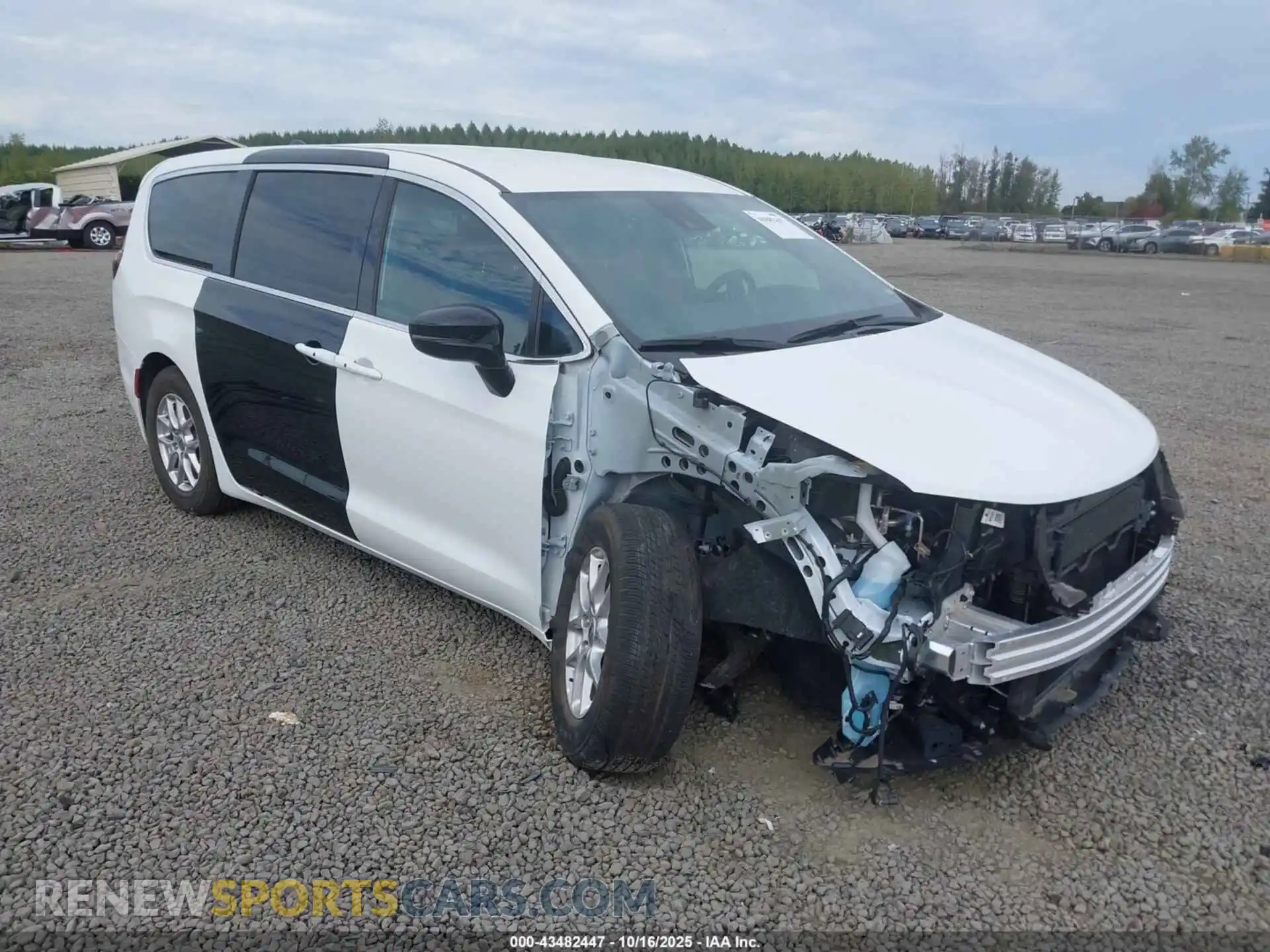 1 Photograph of a damaged car 2C4RC1BG3SR554401 CHRYSLER PACIFICA 2025