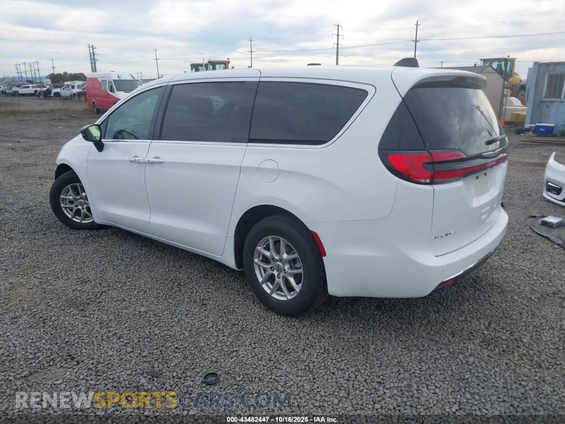 3 Photograph of a damaged car 2C4RC1BG3SR554401 CHRYSLER PACIFICA 2025